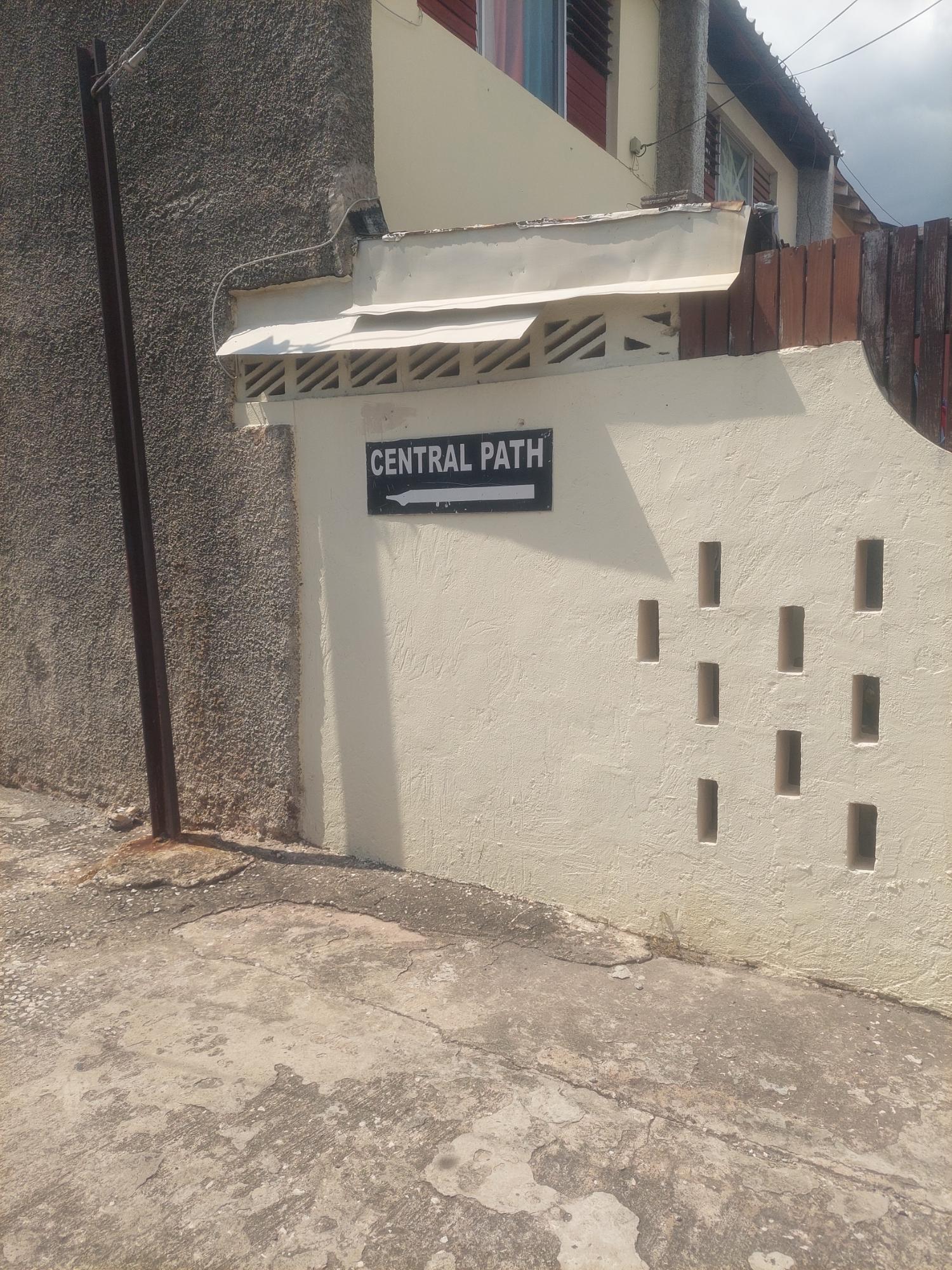 Townhouse For Rent: CALABAR MEWS, Kingston 20 | $180,000 photo 3