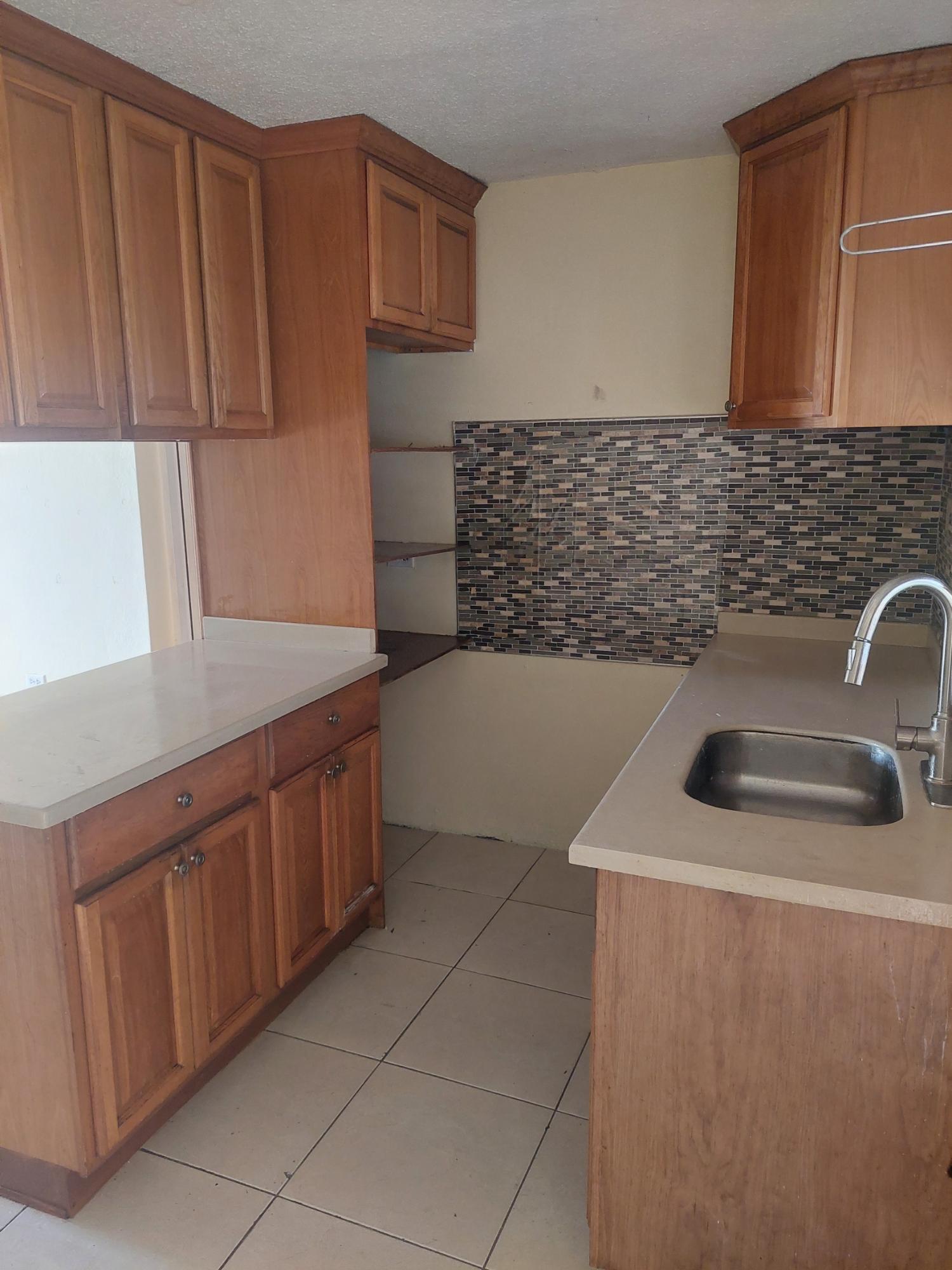 Townhouse For Rent: CALABAR MEWS, Kingston 20 | $180,000 photo 5