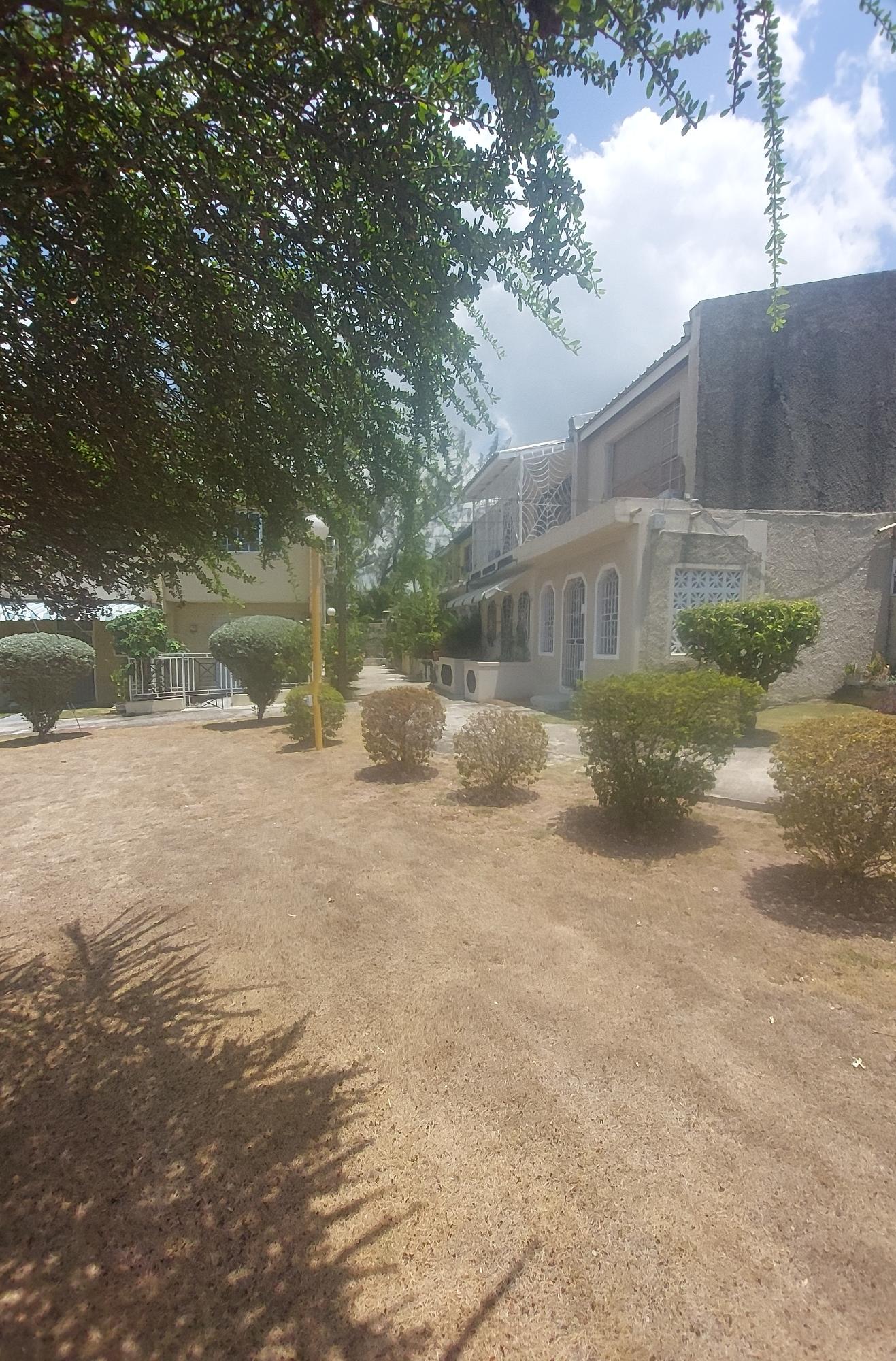 Townhouse For Rent: CALABAR MEWS, Kingston 20 | $180,000 photo 16