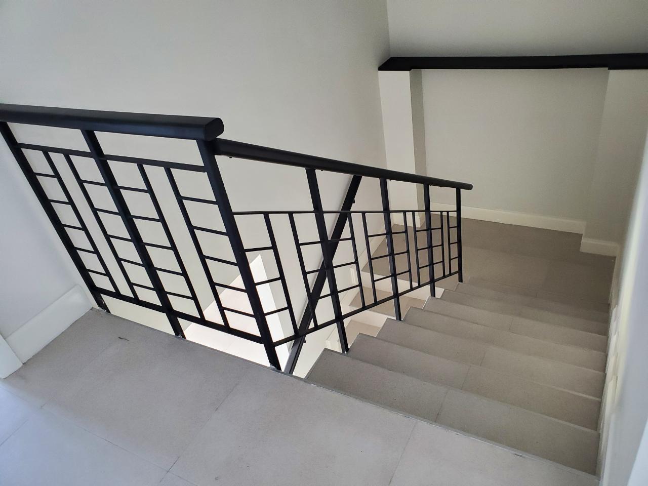Townhouse For Rent: SEYMOUR AVENUE, Kingston 6 | $3,500 photo 11