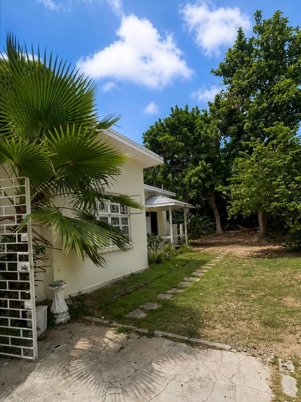 House For Rent: MILLSBOROUGH AVENUE, Kingston 6 | $140,000