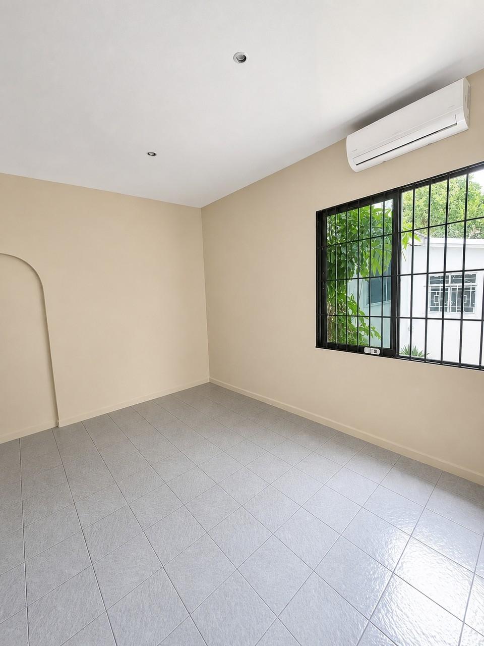 House For Rent: MILLSBOROUGH AVENUE, Kingston 6 | $140,000 photo 6