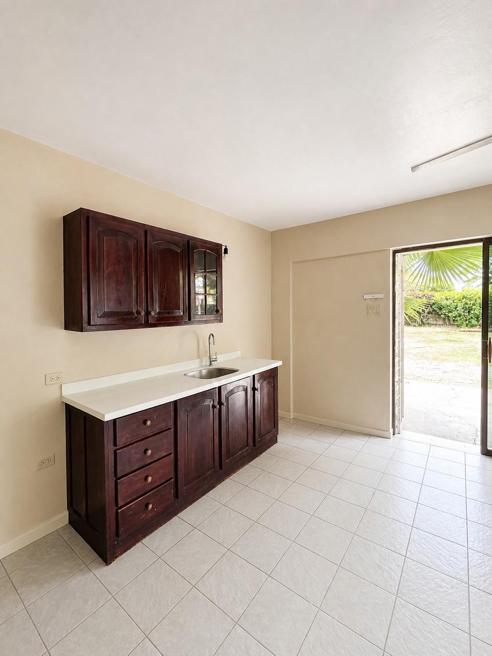 House For Rent: MILLSBOROUGH AVENUE, Kingston 6 | $140,000 photo 7