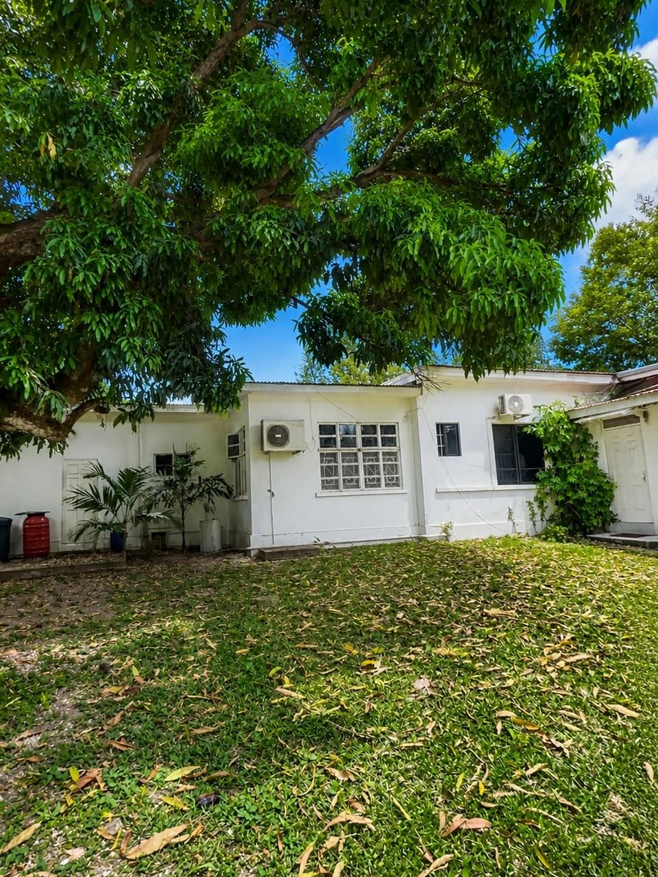 House For Rent: MILLSBOROUGH AVENUE, Kingston 6 | $140,000 photo 10