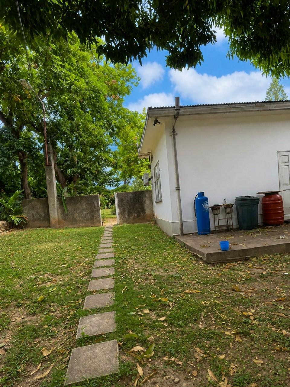 House For Rent: MILLSBOROUGH AVENUE, Kingston 6 | $140,000 photo 11