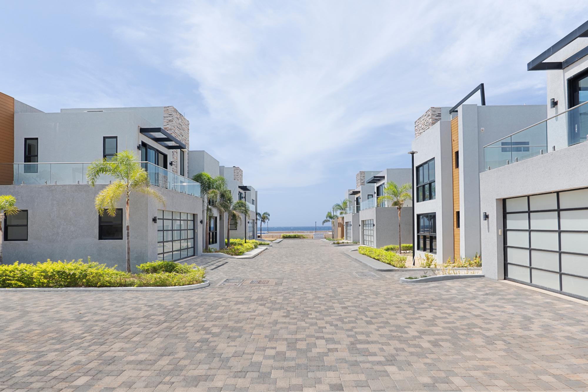 Apartment For Sale: QUEEN@~apos;S CRESCENT DRIVE, Discovery Bay | $480,000 photo 2