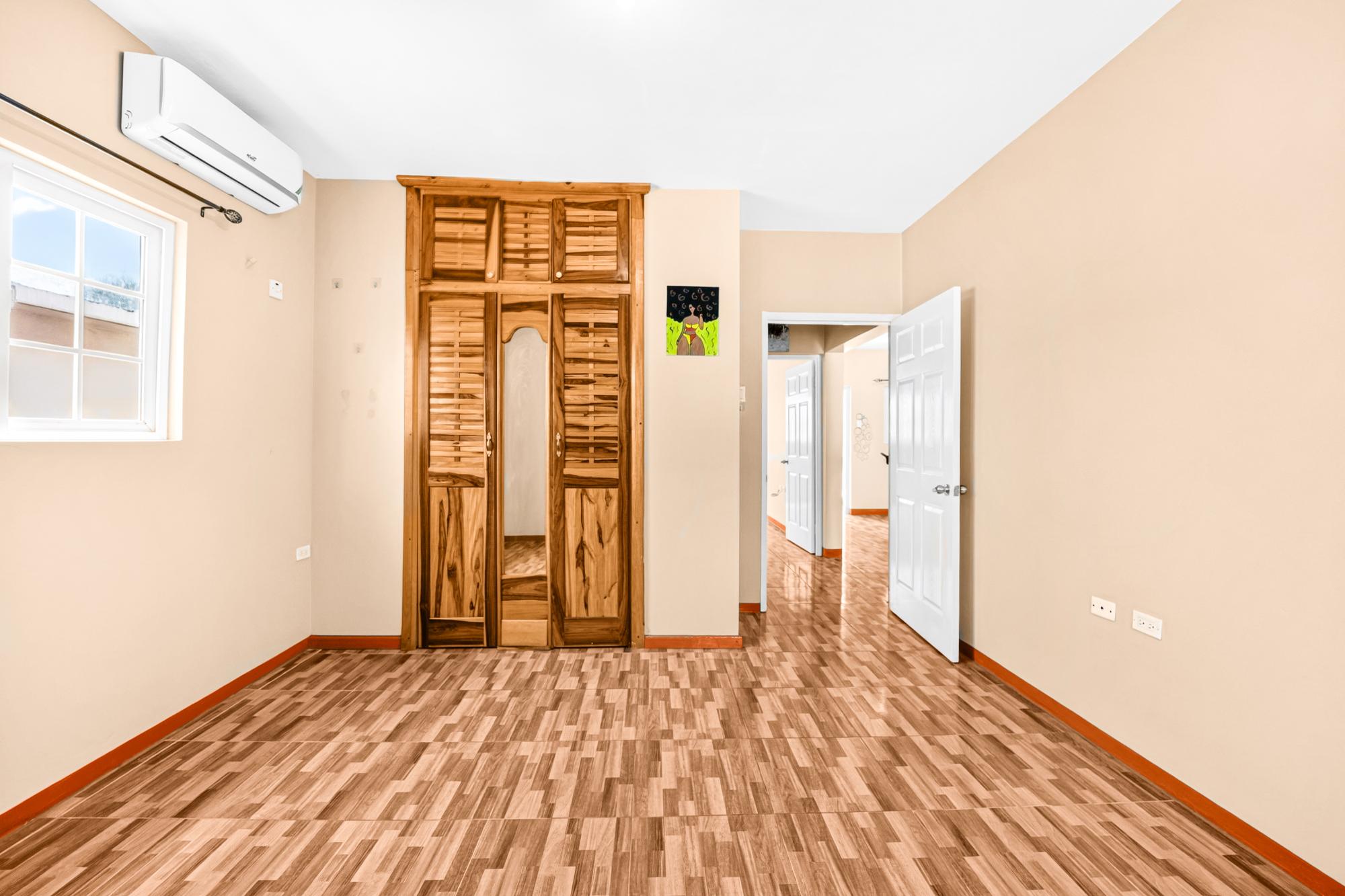 Apartment For Rent: DEANERY AVE KINGSTON 3, Kingston 3 | $135,000 photo 4