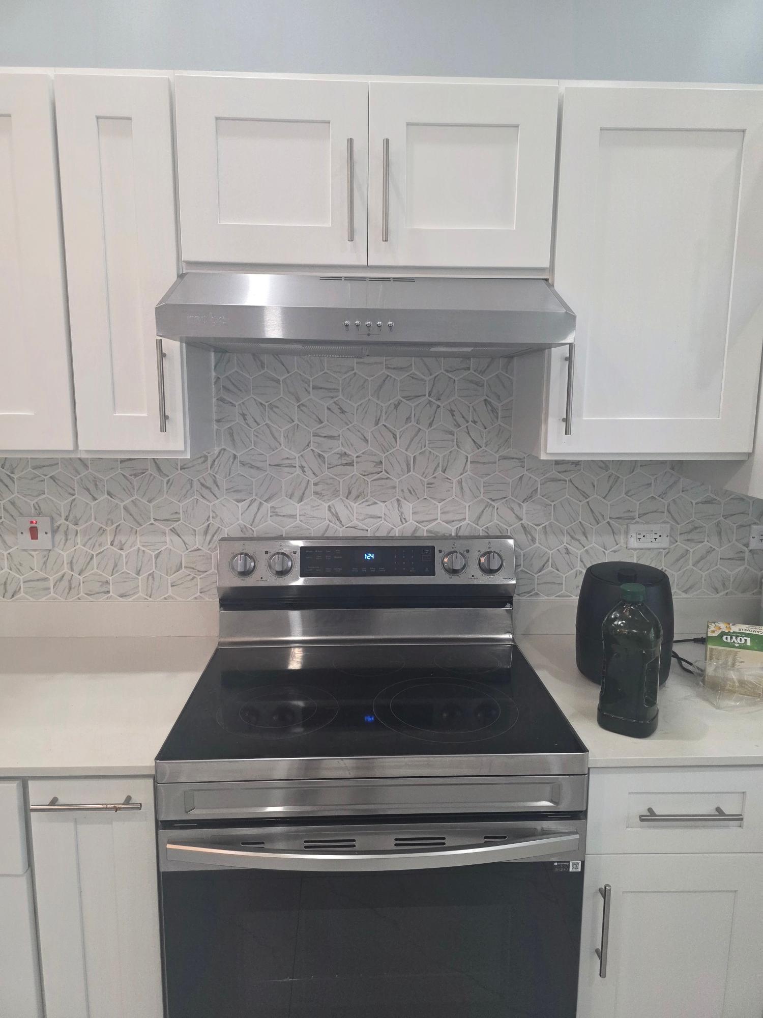 Apartment For Rent: GEORGE REID DISTRICT, Mandeville | $100,000