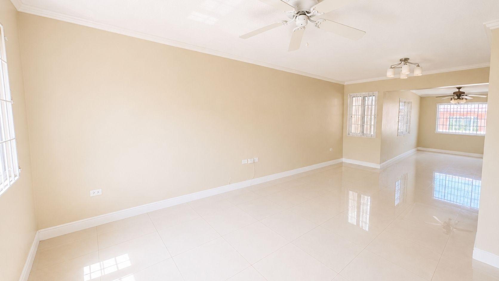 Townhouse For Rent: PLACE, LONG MOUNTAIN, Kingston 6 | $230,000 photo 5