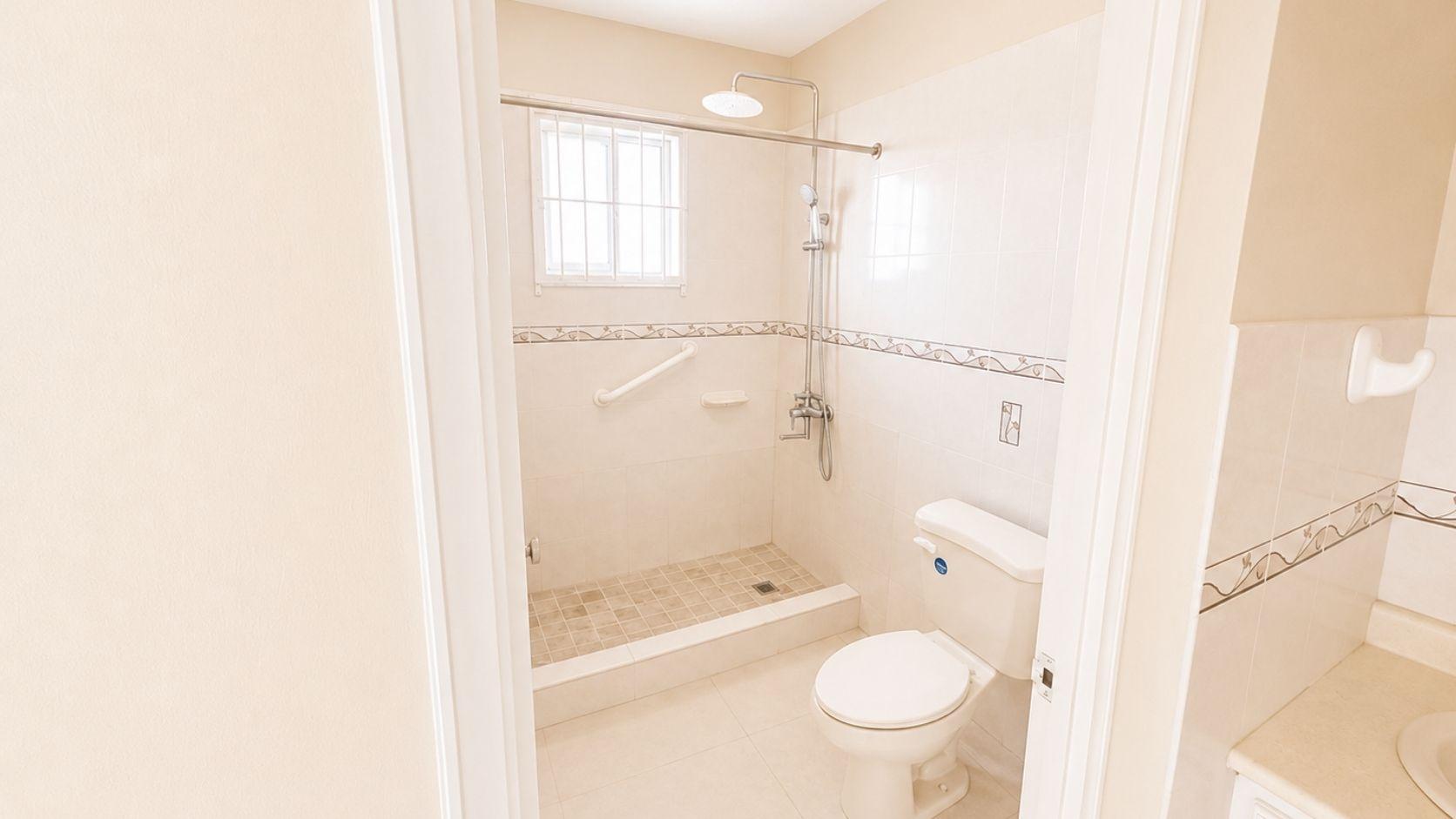 Townhouse For Rent: PLACE, LONG MOUNTAIN, Kingston 6 | $230,000 photo 12