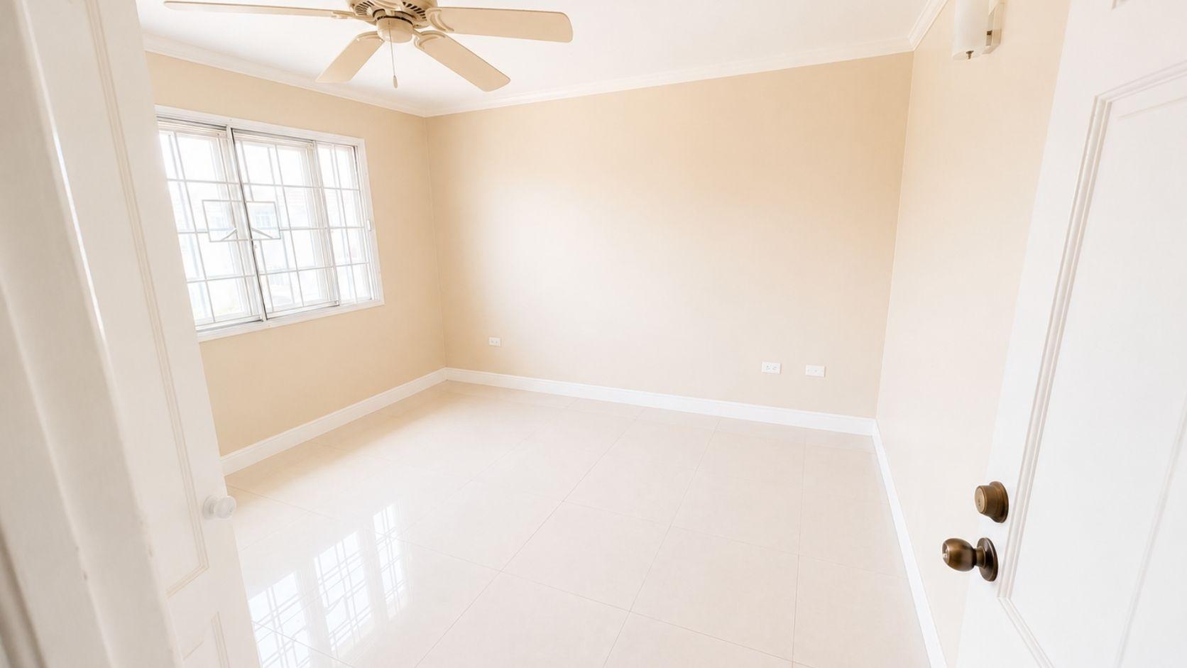 Townhouse For Rent: PLACE, LONG MOUNTAIN, Kingston 6 | $230,000 photo 16