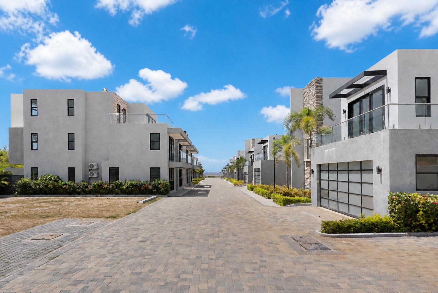 Apartment For Sale: QUEEN@~apos;S CRESCENT DR, Discovery Bay | $695,000 photo 3