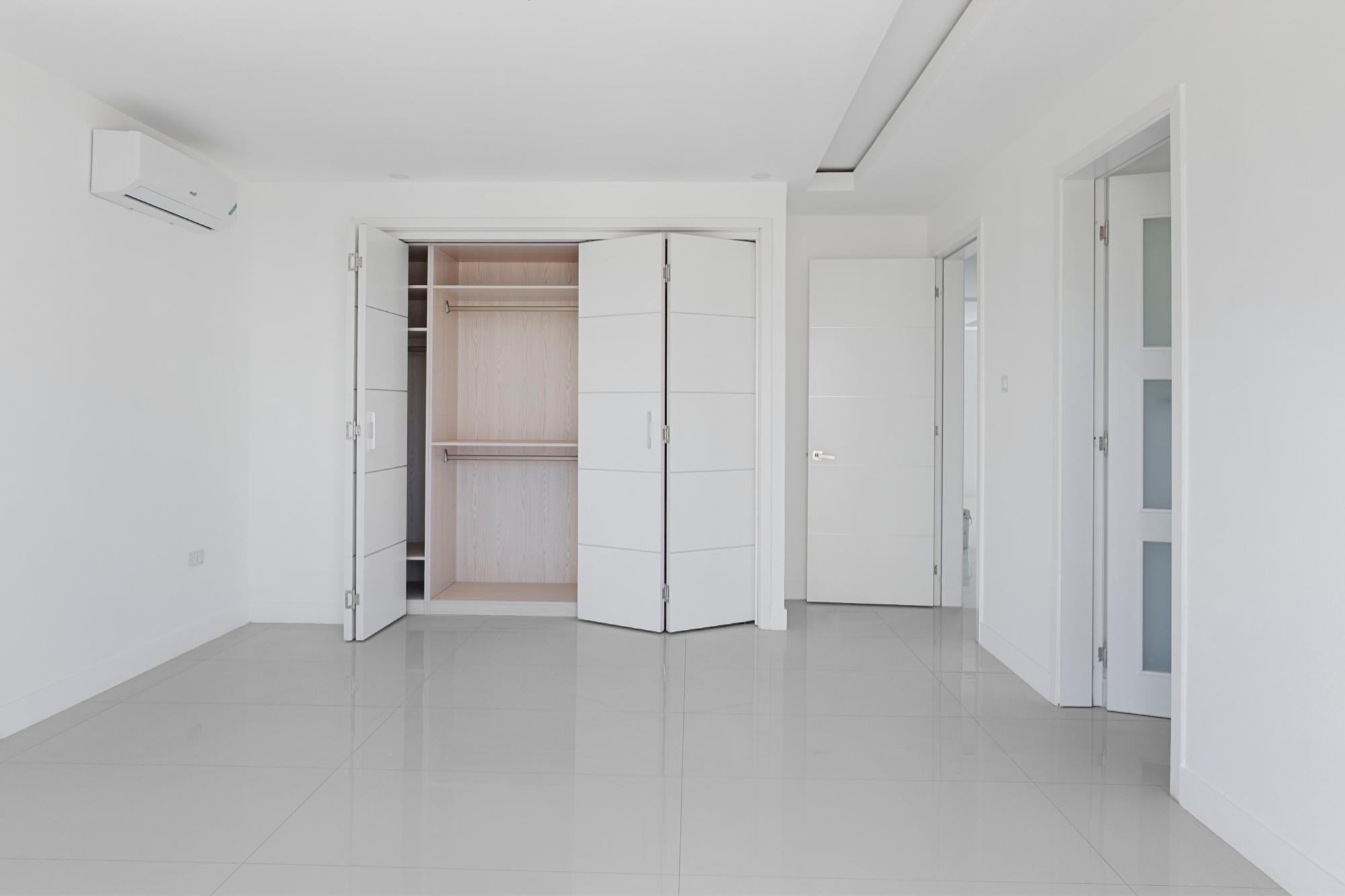 Apartment For Sale: QUEEN@~apos;S CRESCENT DR, Discovery Bay | $695,000 photo 9
