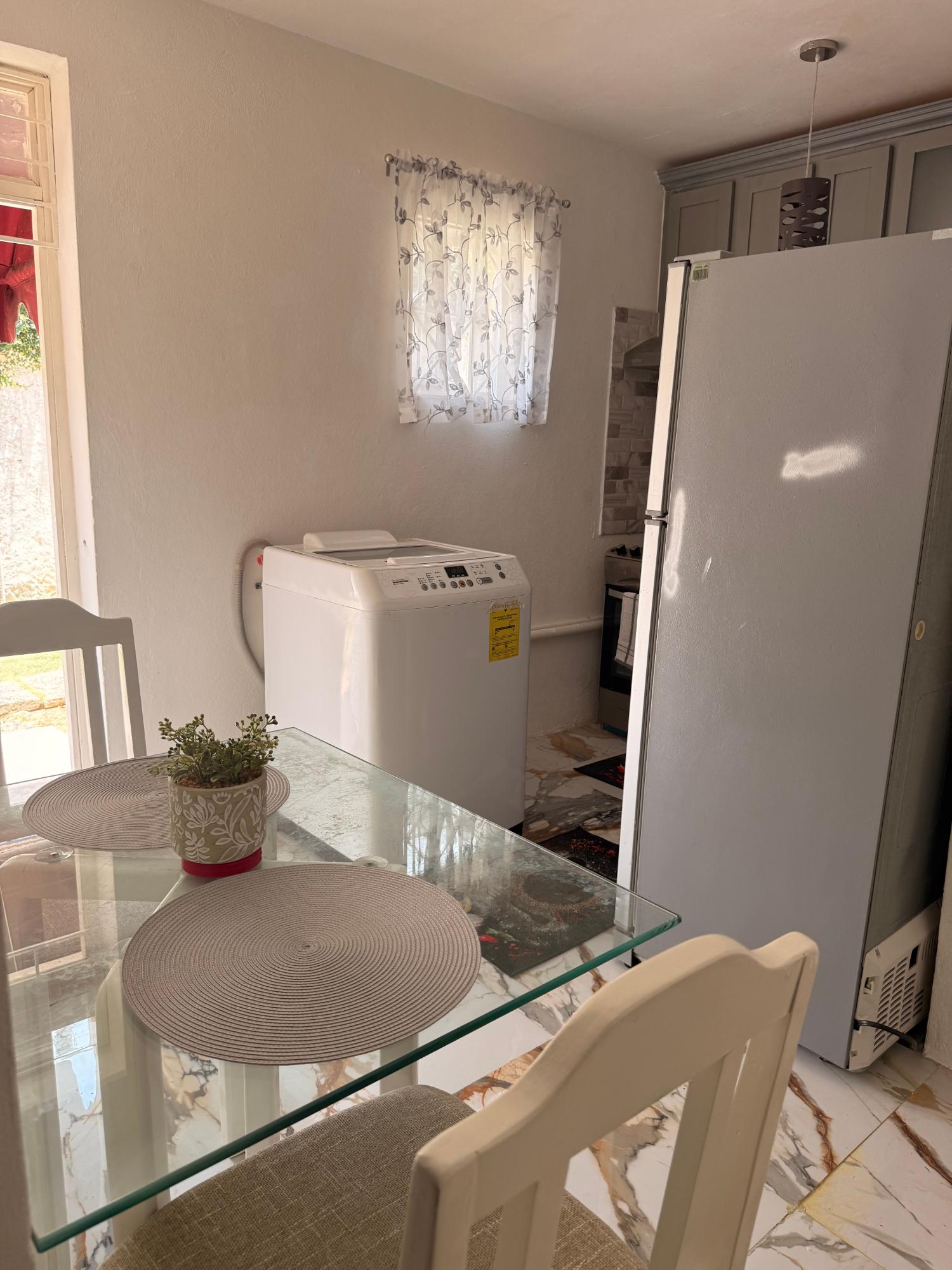 Apartment For Rent: GRAHAM HEIGHTS, Kingston 6 | $130,000 photo 3