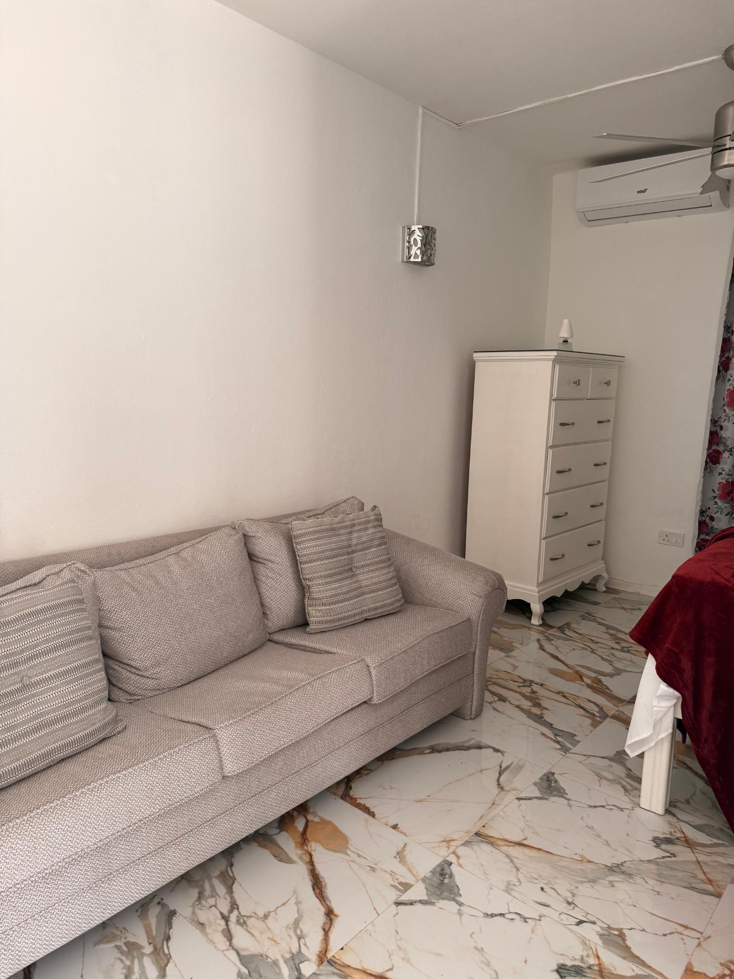 Apartment For Rent: GRAHAM HEIGHTS, Kingston 6 | $130,000 photo 4