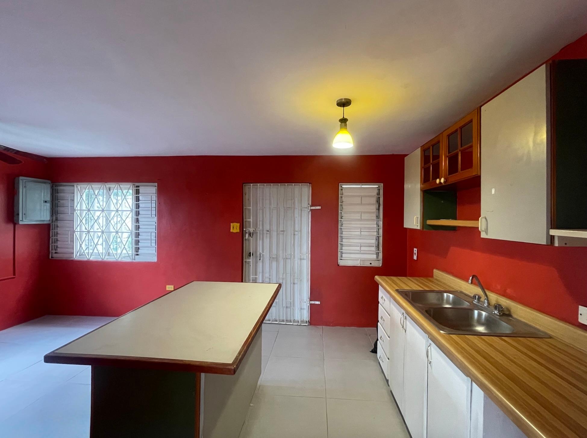 Apartment For Rent: NORTH MICHIGAN AVENUE, Kingston 19 | $150,000 photo 4