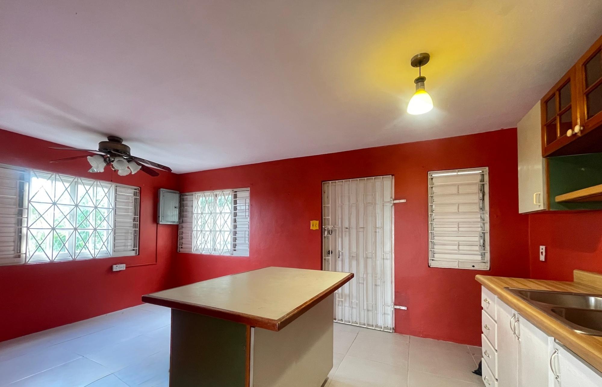 Apartment For Rent: NORTH MICHIGAN AVENUE, Kingston 19 | $150,000 photo 5