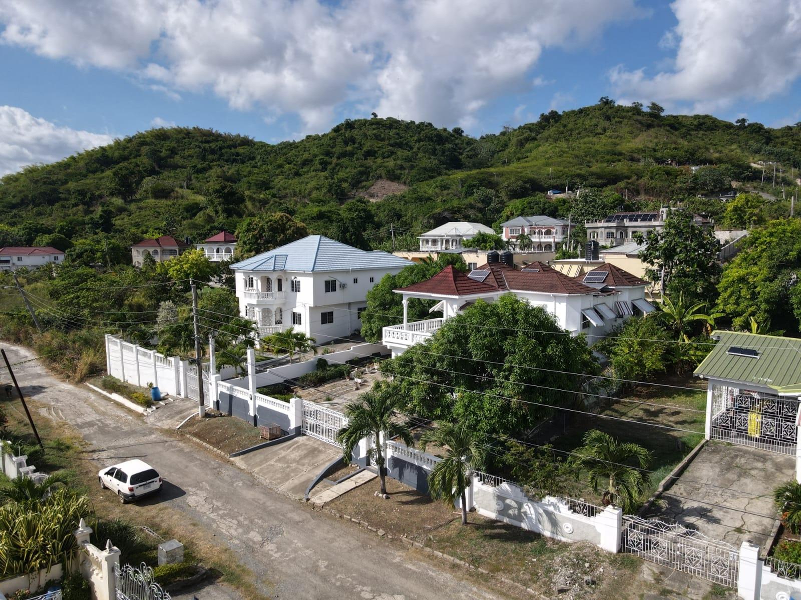 House For Sale: MARTINIQUE RD. ALEXANDER, Lyssons | $70,000,000 photo 6