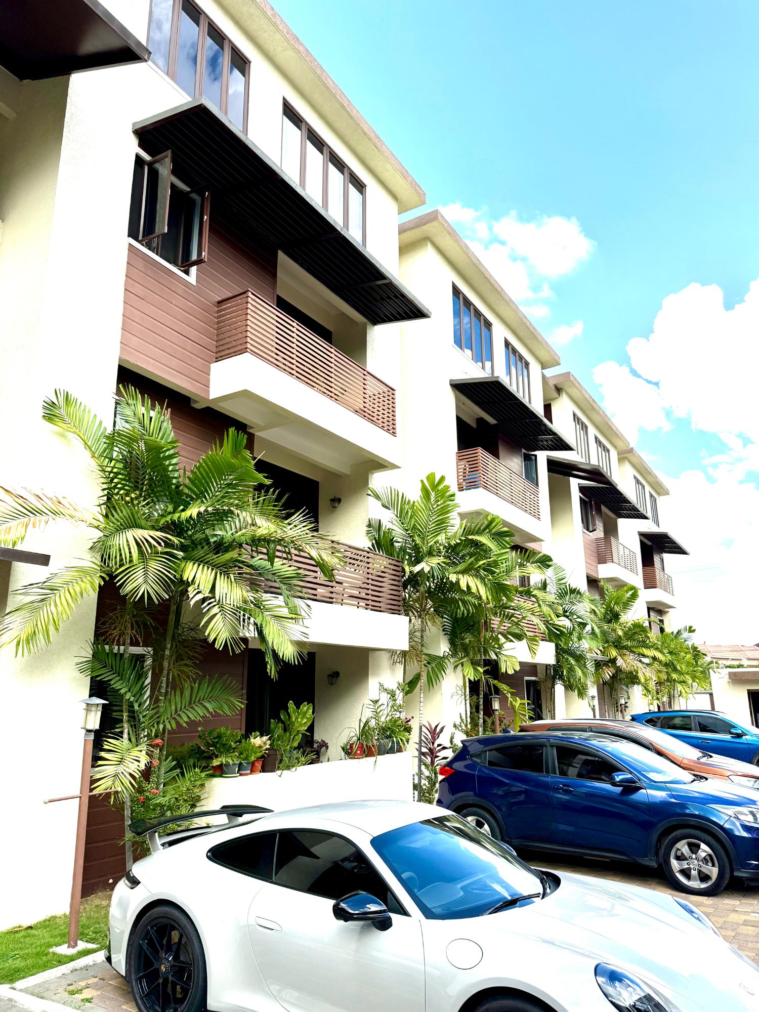 Apartment For Rent: OTTAWA AVENUE, Kingston 6 | $1,100