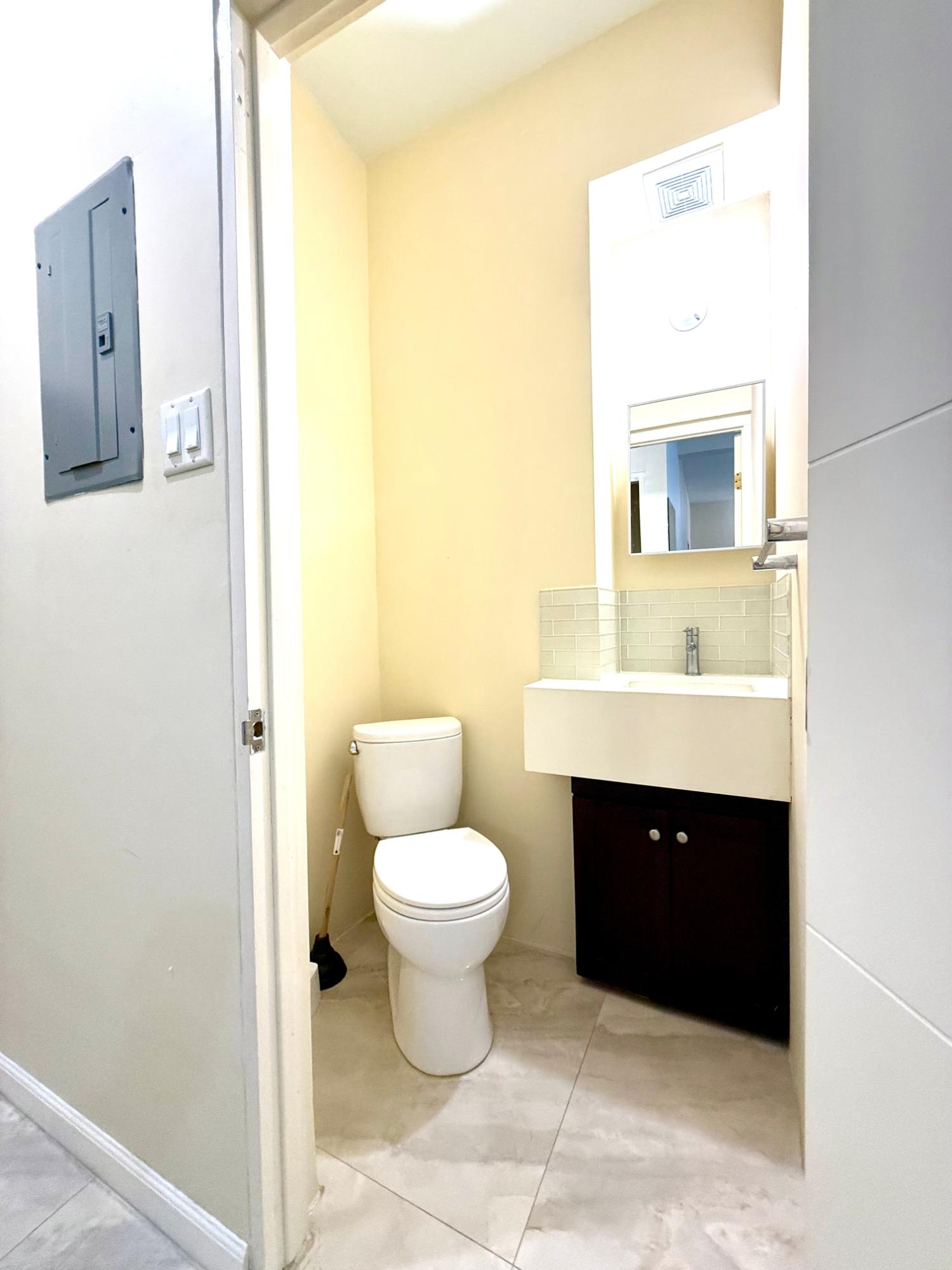 Apartment For Rent: OTTAWA AVENUE, Kingston 6 | $1,100 photo 15