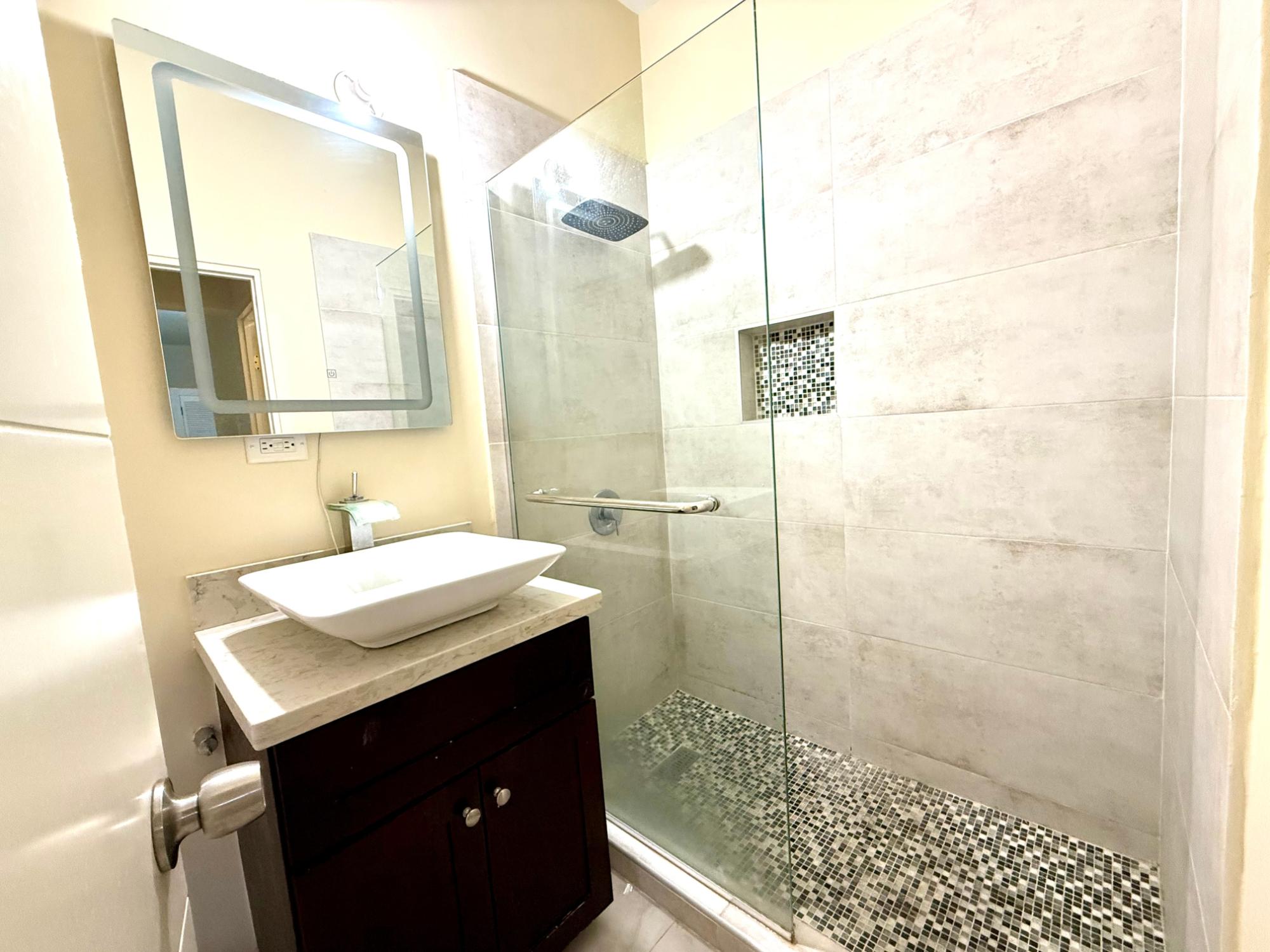 Apartment For Rent: OTTAWA AVENUE, Kingston 6 | $1,100 photo 19