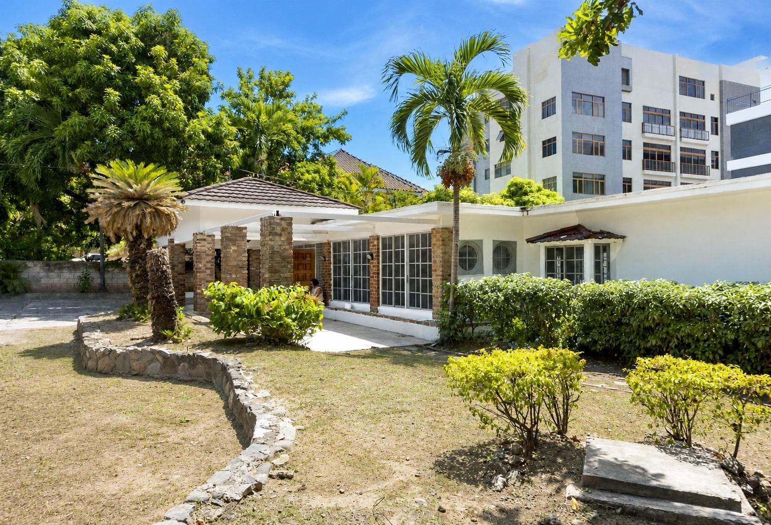 House For Sale: CANBERRA CRESCENT, Kingston 6 | $120,000,000 photo 3
