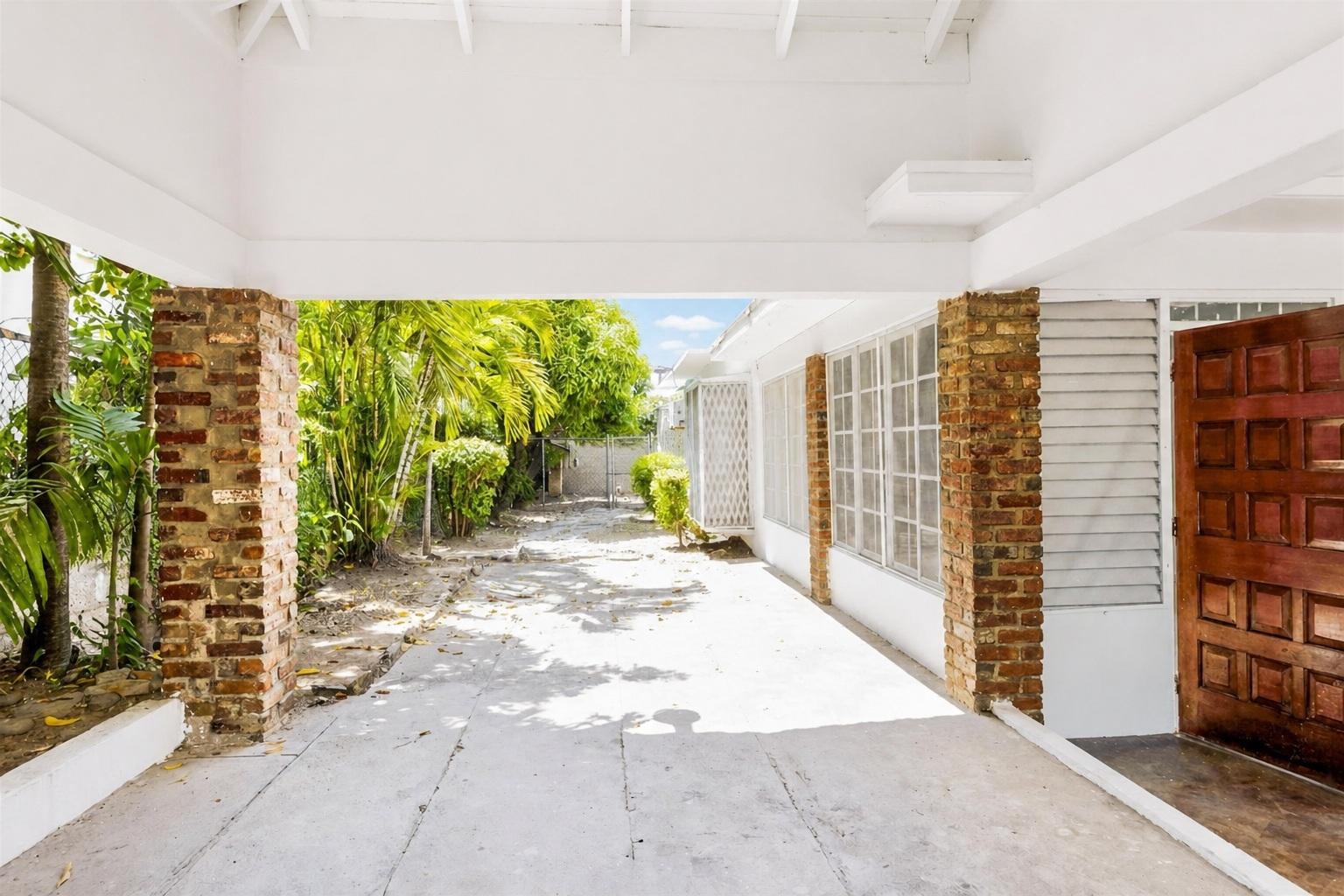 House For Sale: CANBERRA CRESCENT, Kingston 6 | $120,000,000 photo 4