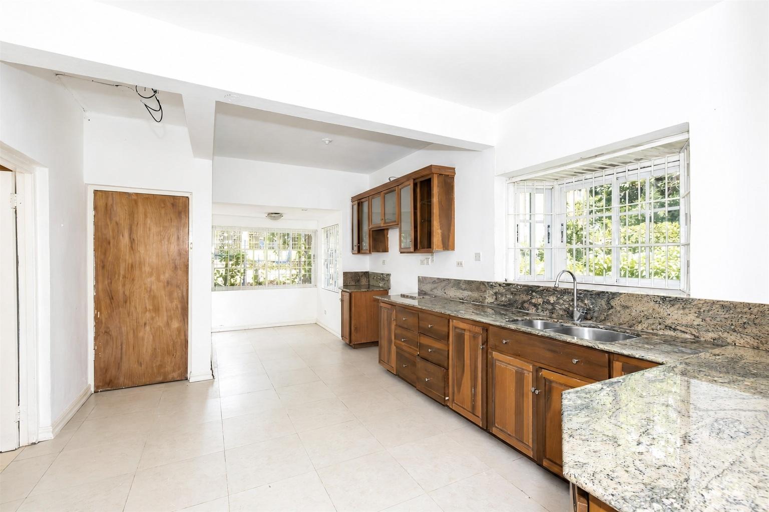 House For Rent: CANBERRA CRESCENT, Kingston 6 | $2,200 photo 9