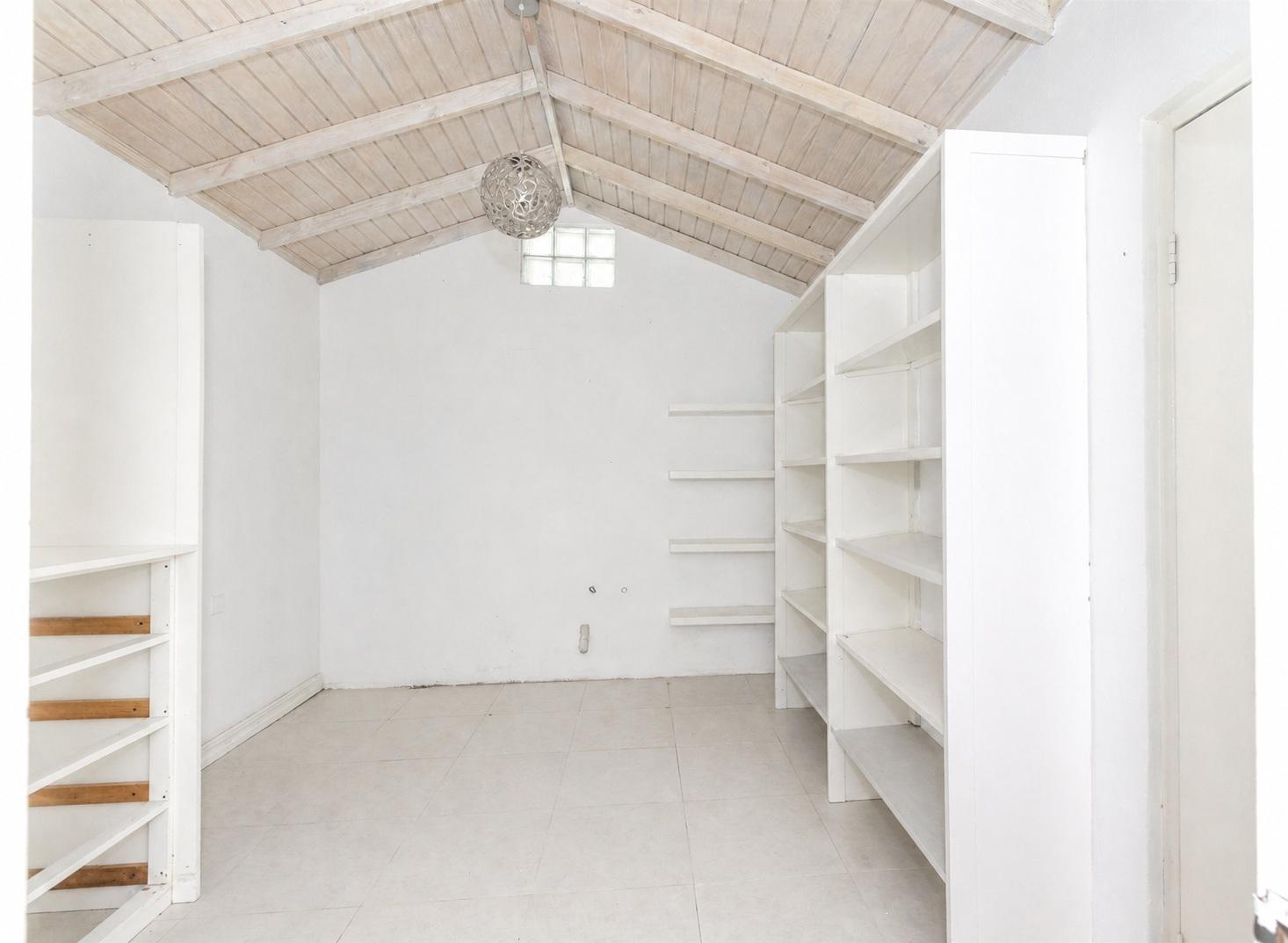 House For Rent: CANBERRA CRESCENT, Kingston 6 | $2,200 photo 20