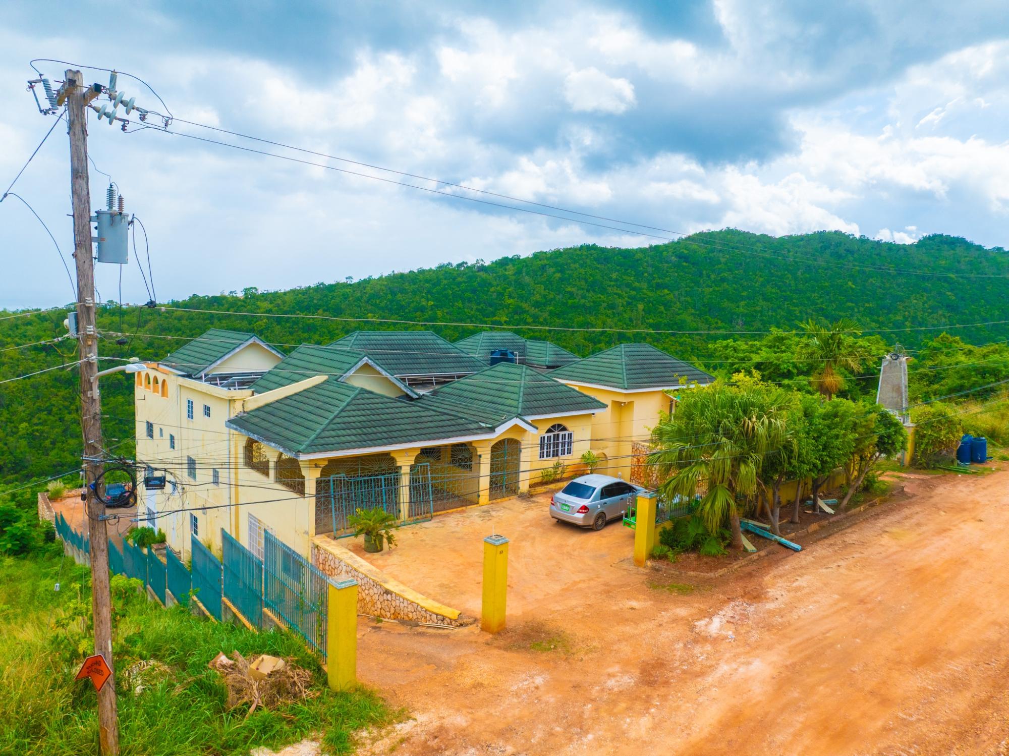 Apartment For Sale: TOPAZ CRESCENT, Red Hills | $64,000,000