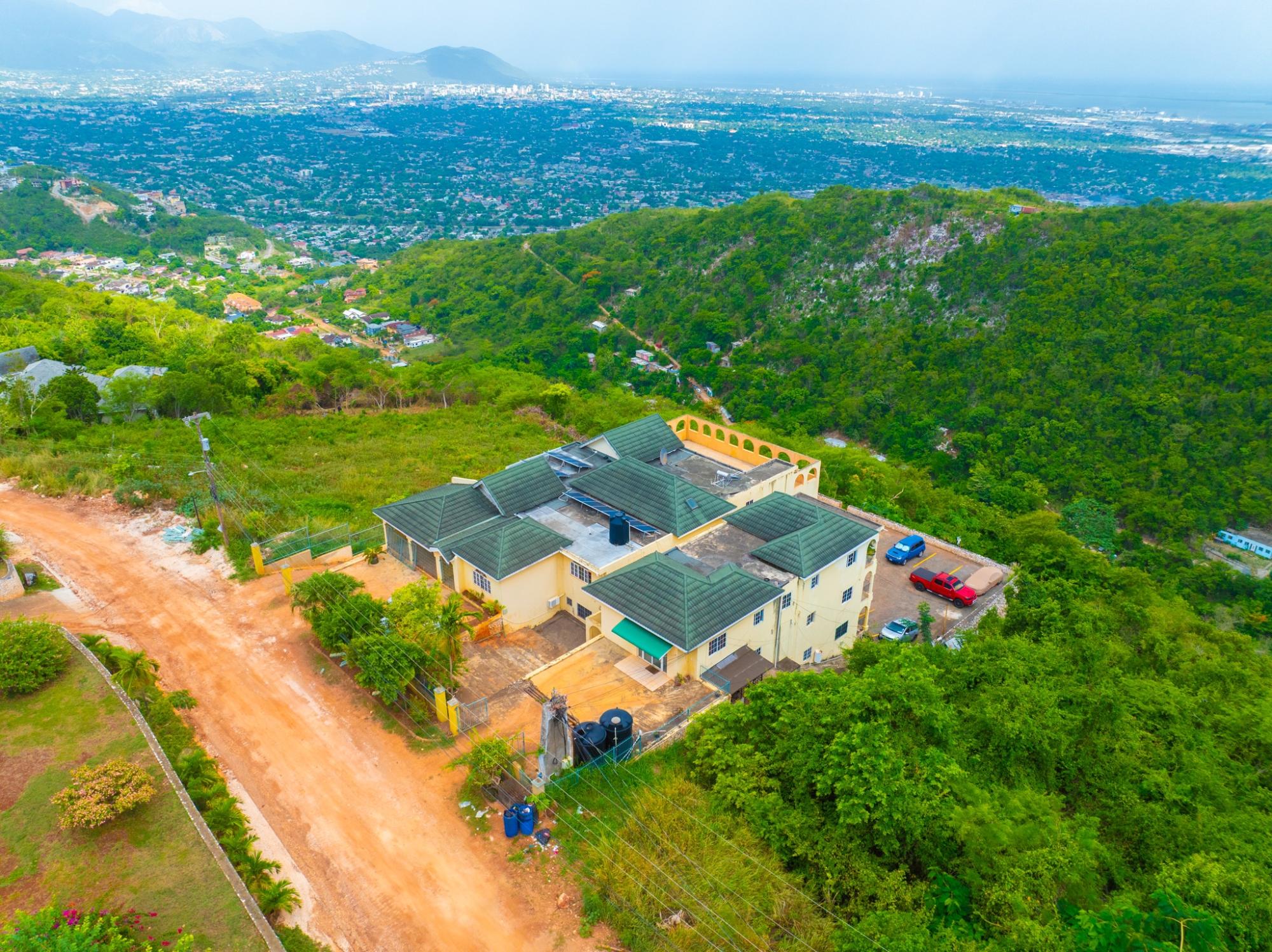 Apartment For Sale: TOPAZ CRESCENT, Red Hills | $64,000,000 photo 3