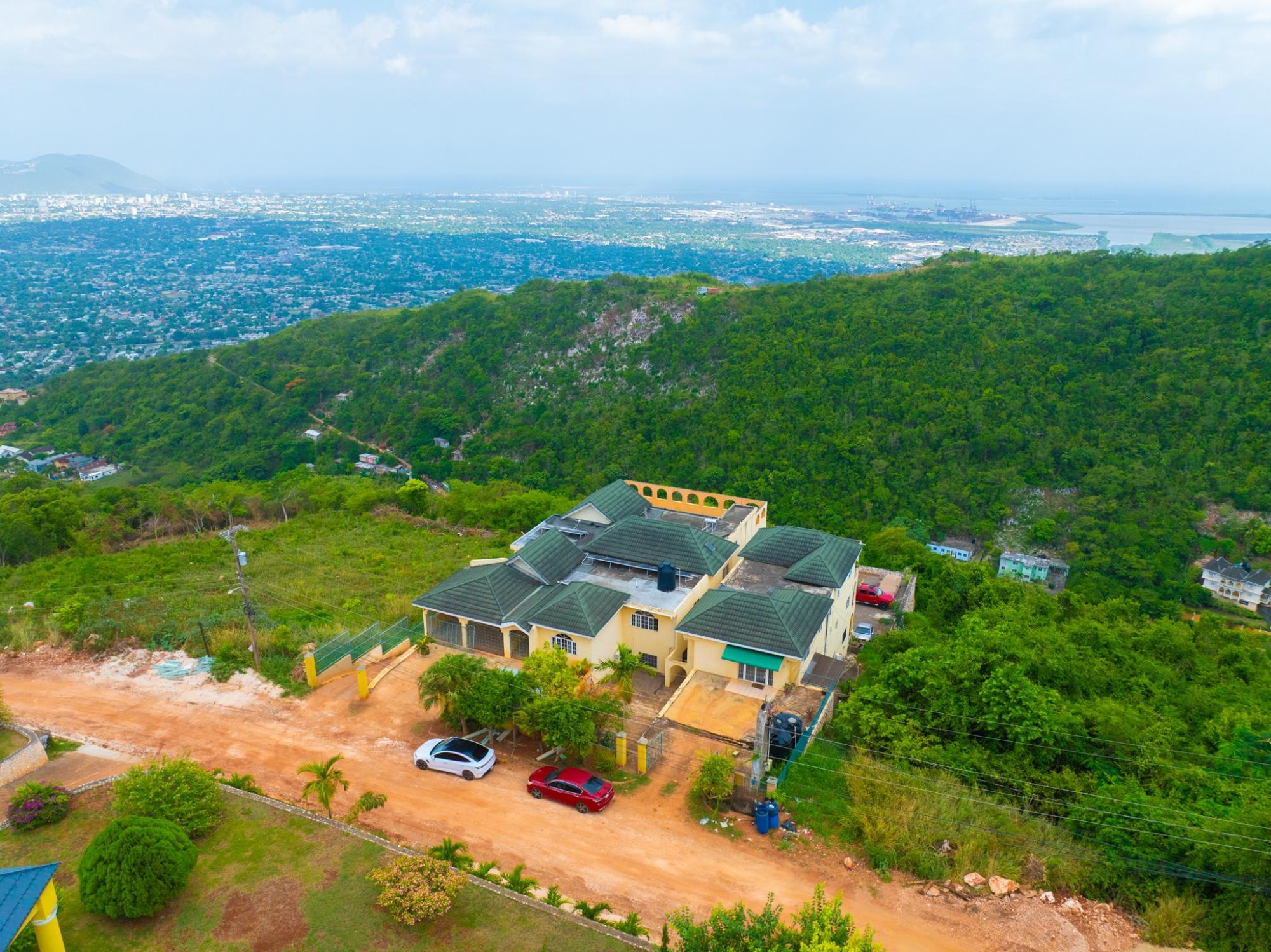 Apartment For Sale: TOPAZ CRESCENT, Red Hills | $64,000,000 photo 5