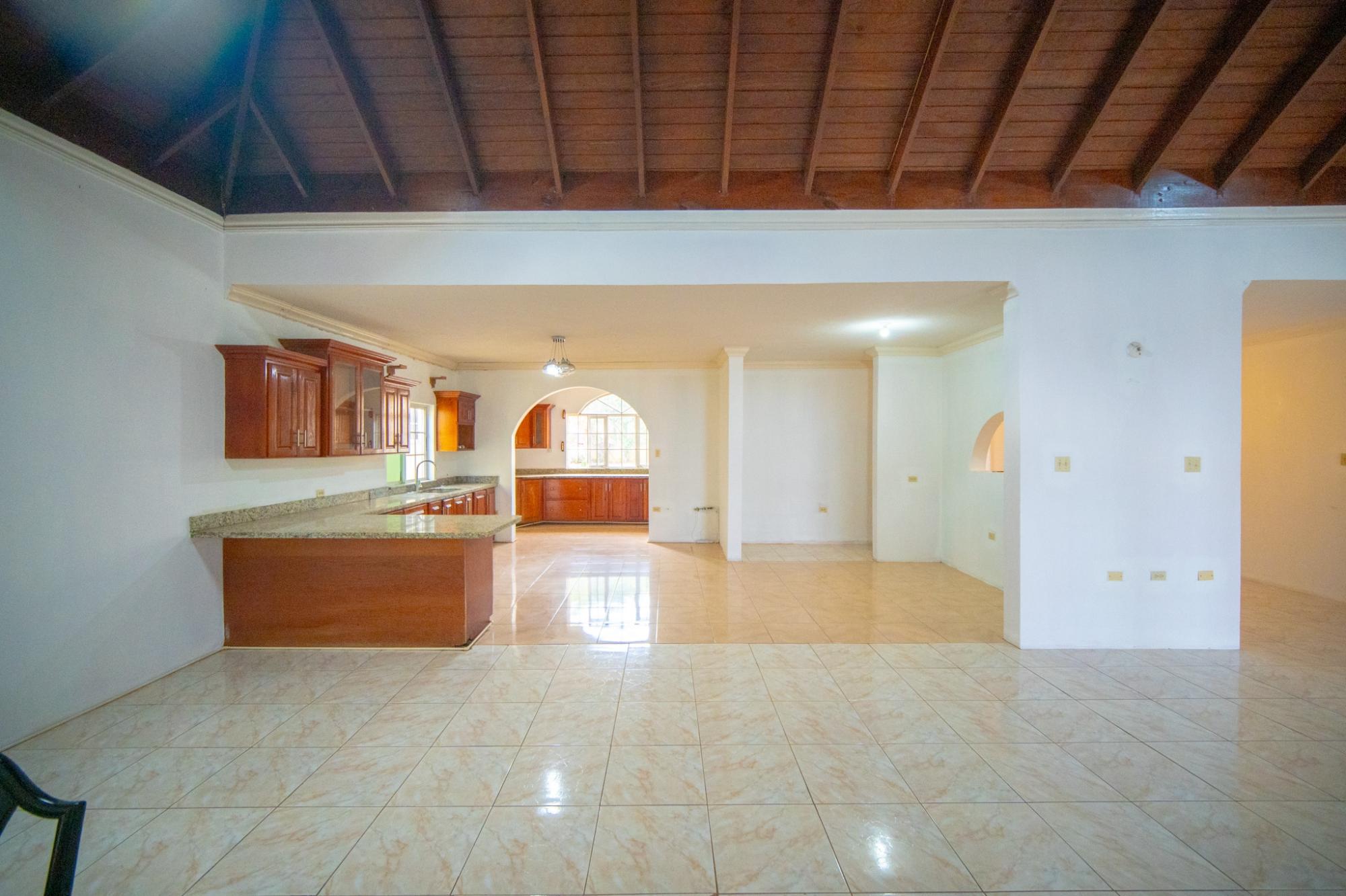 Apartment For Sale: TOPAZ CRESCENT, Red Hills | $64,000,000 photo 9