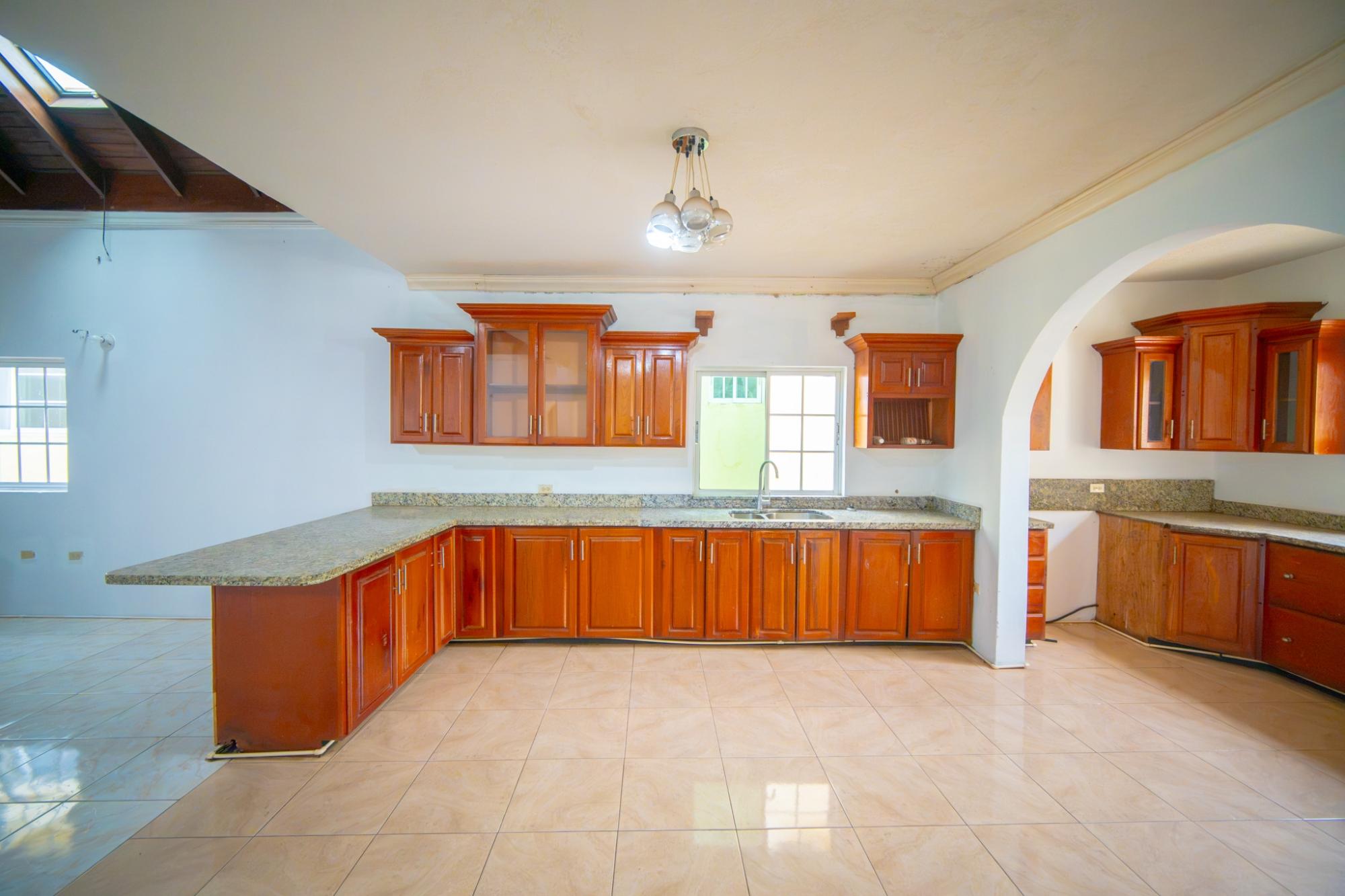 Apartment For Sale: TOPAZ CRESCENT, Red Hills | $64,000,000 photo 12