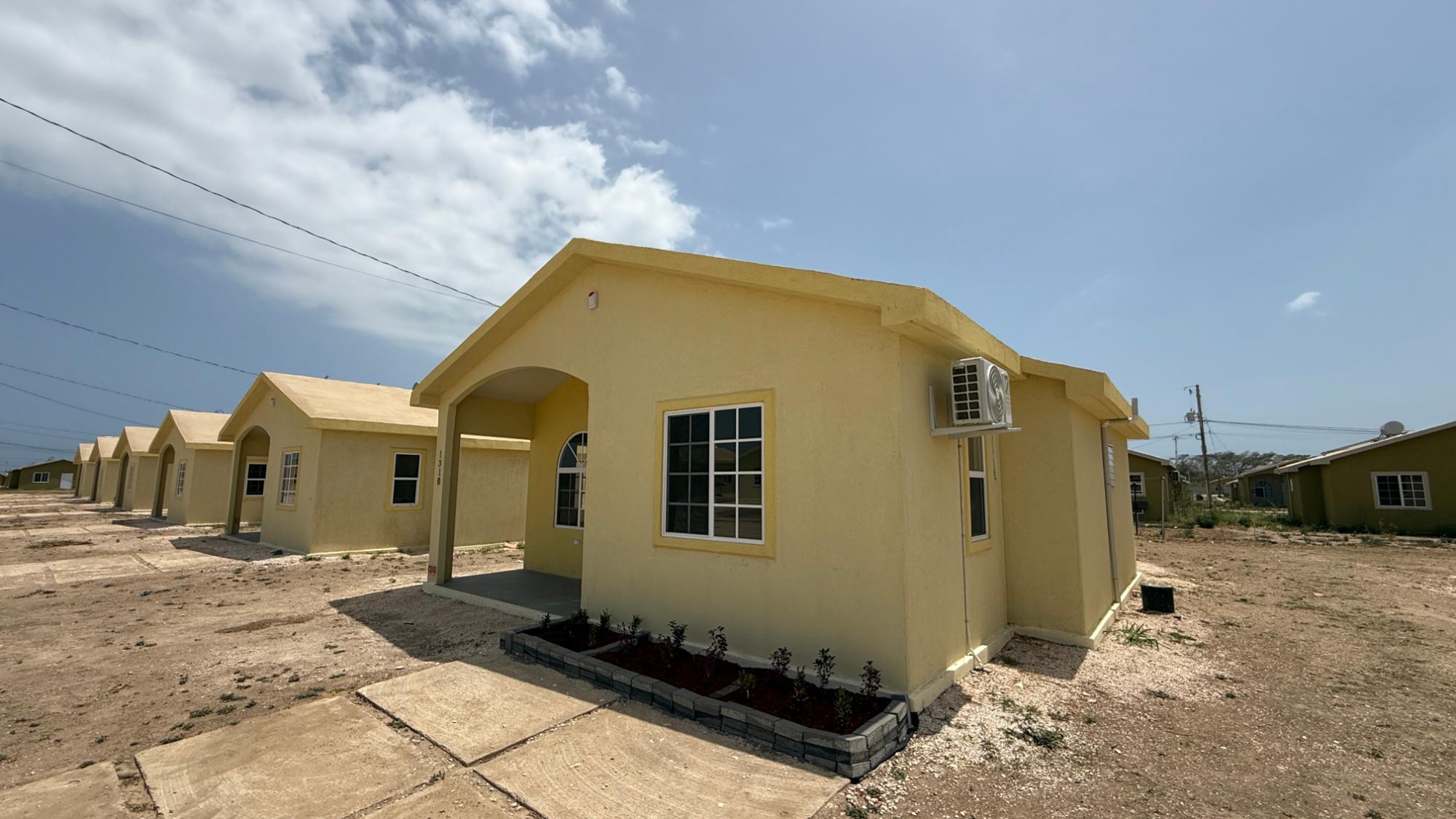 House For Rent: PHOENIX PARK VILLAGE 2 PH, Phoenix Park | $140,000 photo 6
