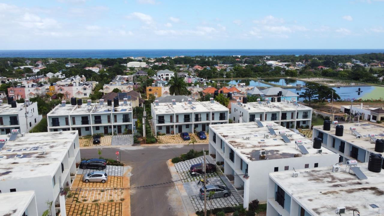 Townhouse For Sale: CAMELOT VILLAGE, Discovery Bay | $38,000,000 photo 2