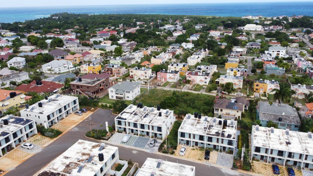 Townhouse For Sale: CAMELOT VILLAGE, Discovery Bay | $38,000,000 photo 19