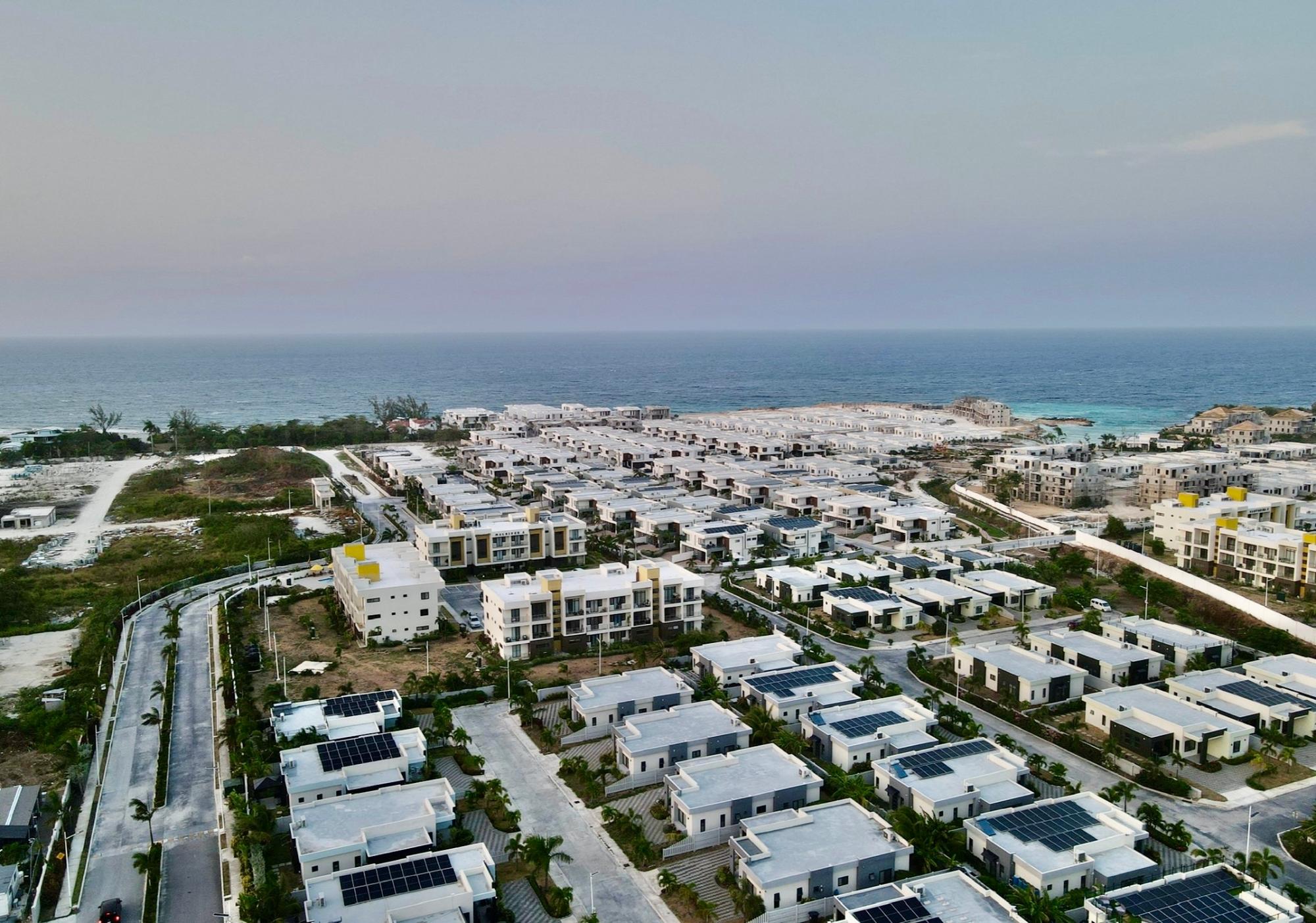 Apartment For Sale: PARADISIAC BEACH CLUB, OC, Richmond | $525,000 photo 4