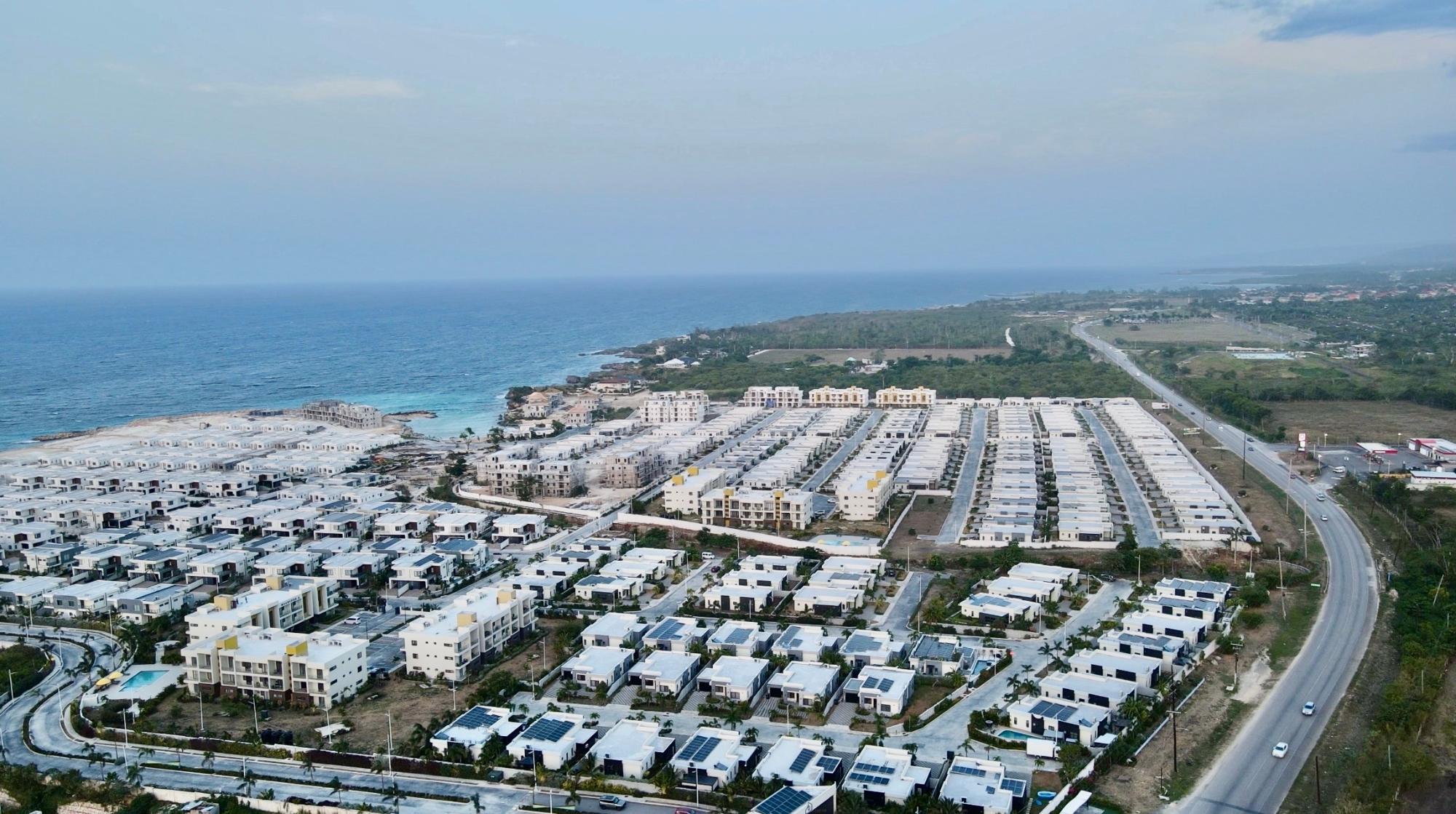 Apartment For Sale: PARADISIAC BEACH CLUB, OC, Richmond | $525,000 photo 5