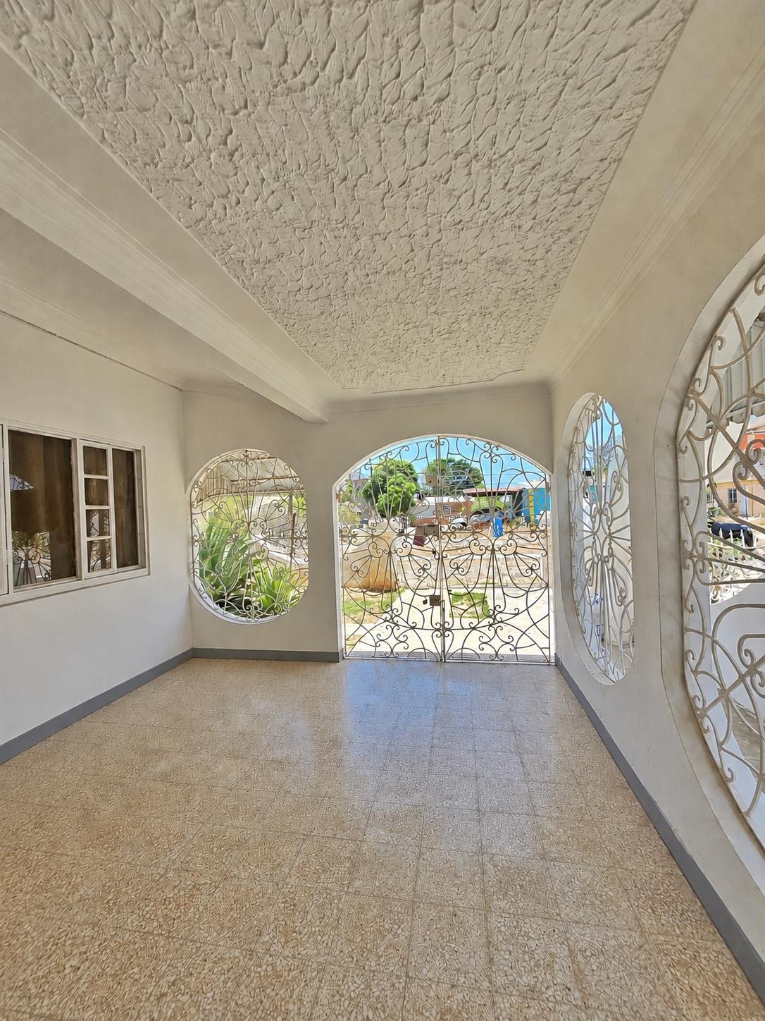 House For Sale: PORTO BELLO SQUARE, HELLS, Hellshire Heights | $30,000,000 photo 4