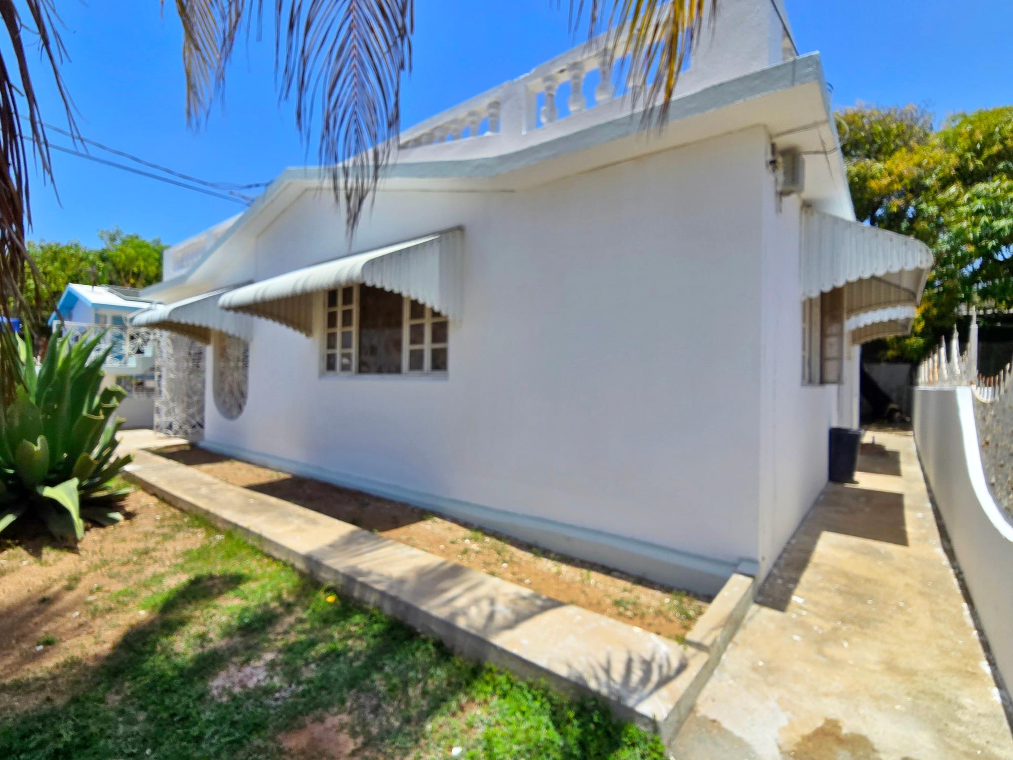 House For Sale: PORTO BELLO SQUARE, HELLS, Hellshire Heights | $30,000,000 photo 13