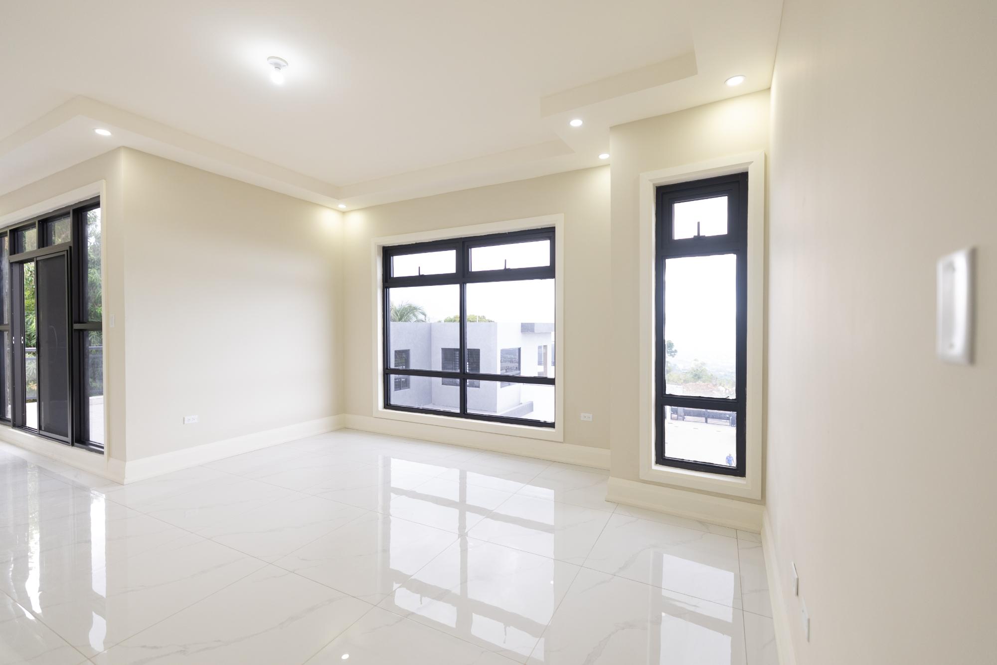 Apartment For Sale: HYDRA DRIVE, Kingston 19 | $58,000,000 photo 2
