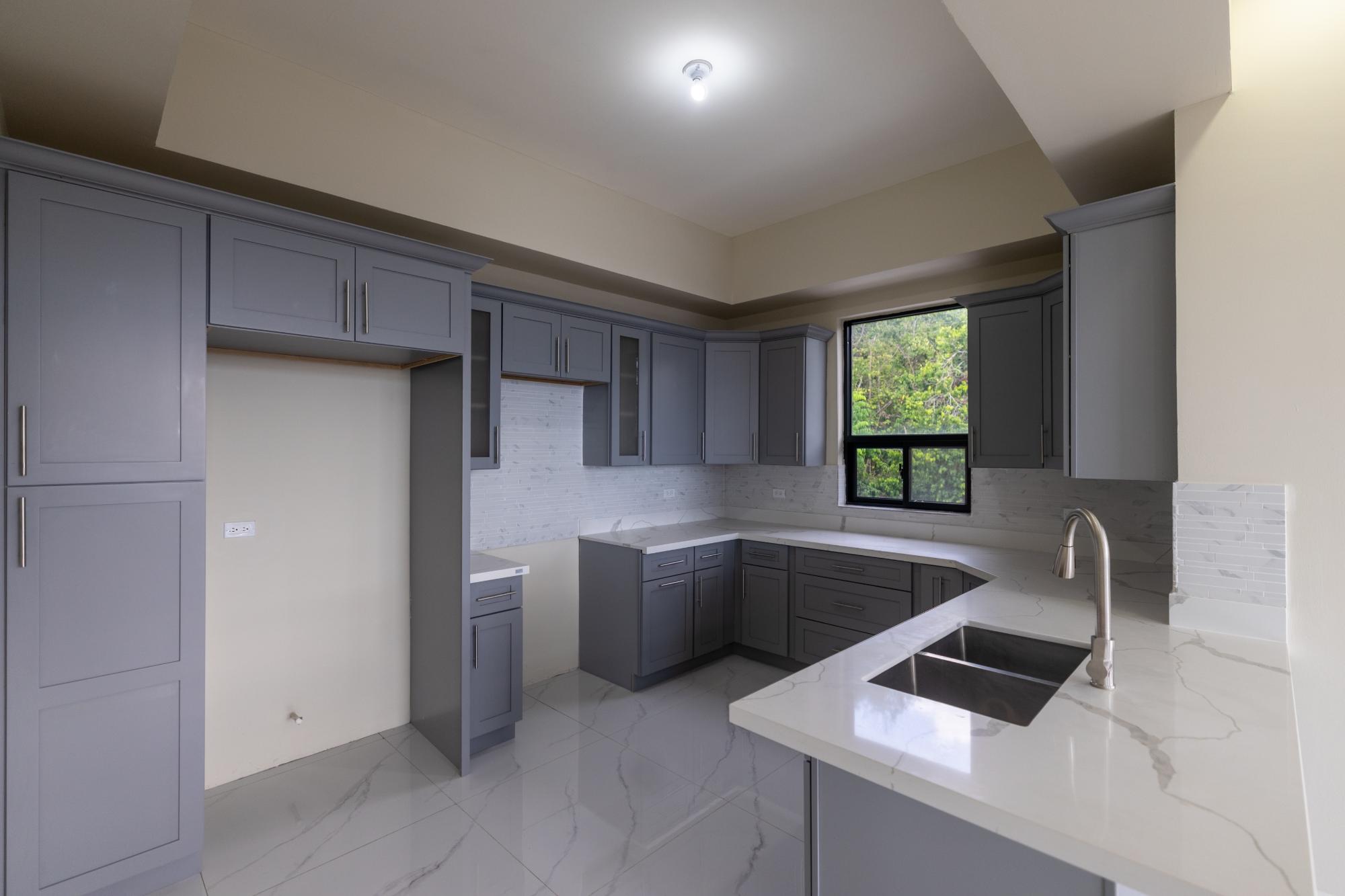 Apartment For Sale: HYDRA DRIVE, Kingston 19 | $58,000,000 photo 3