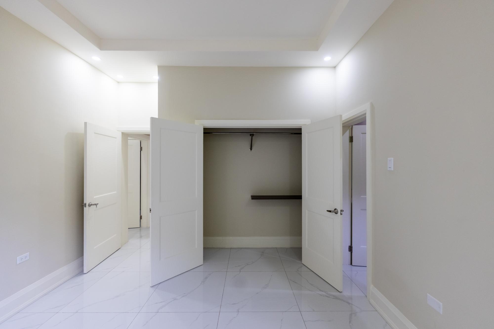 Apartment For Sale: HYDRA DRIVE, Kingston 19 | $58,000,000 photo 13
