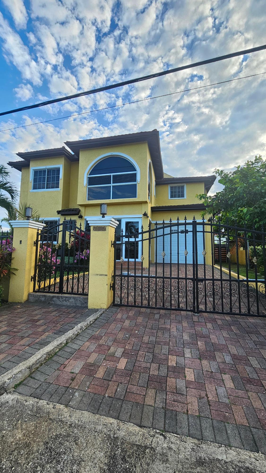 Townhouse For Rent: LAND PART 0F WHITE RIVER, River Oaks | $1,800 photo 2