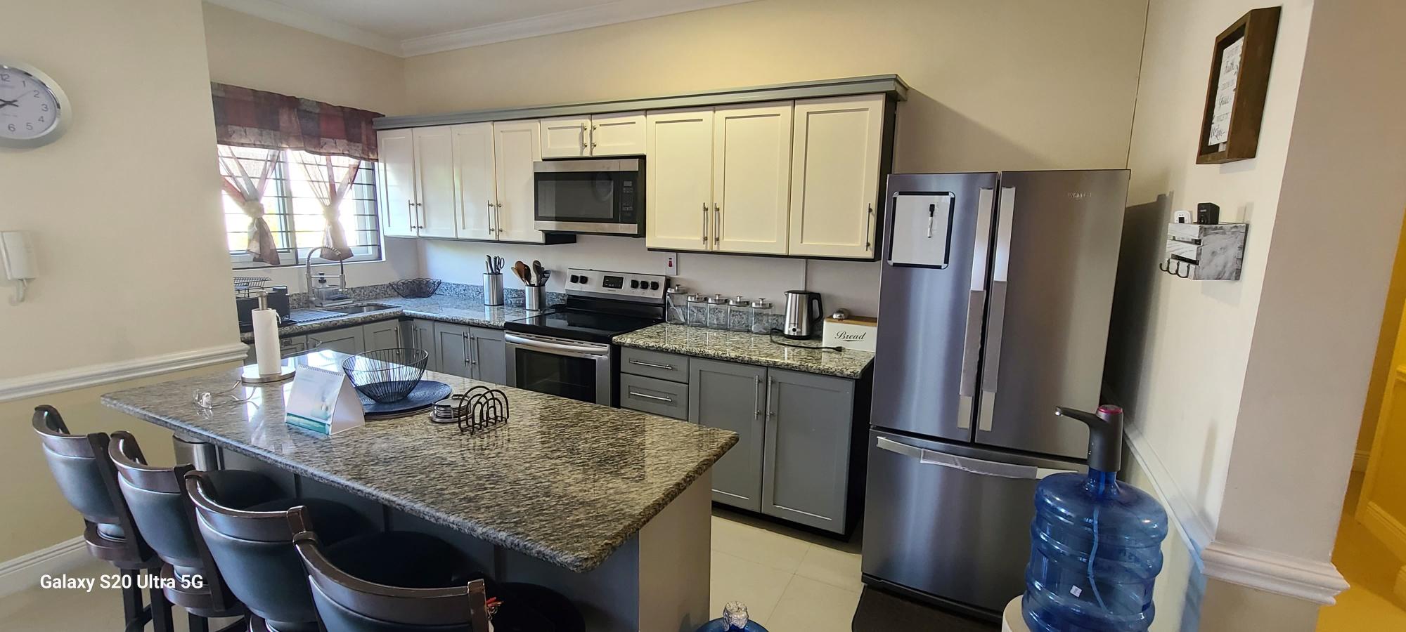 Apartment For Rent: MERRIVALE AVENUE, KINGSTO, Kingston 8 | $170,000 photo 3
