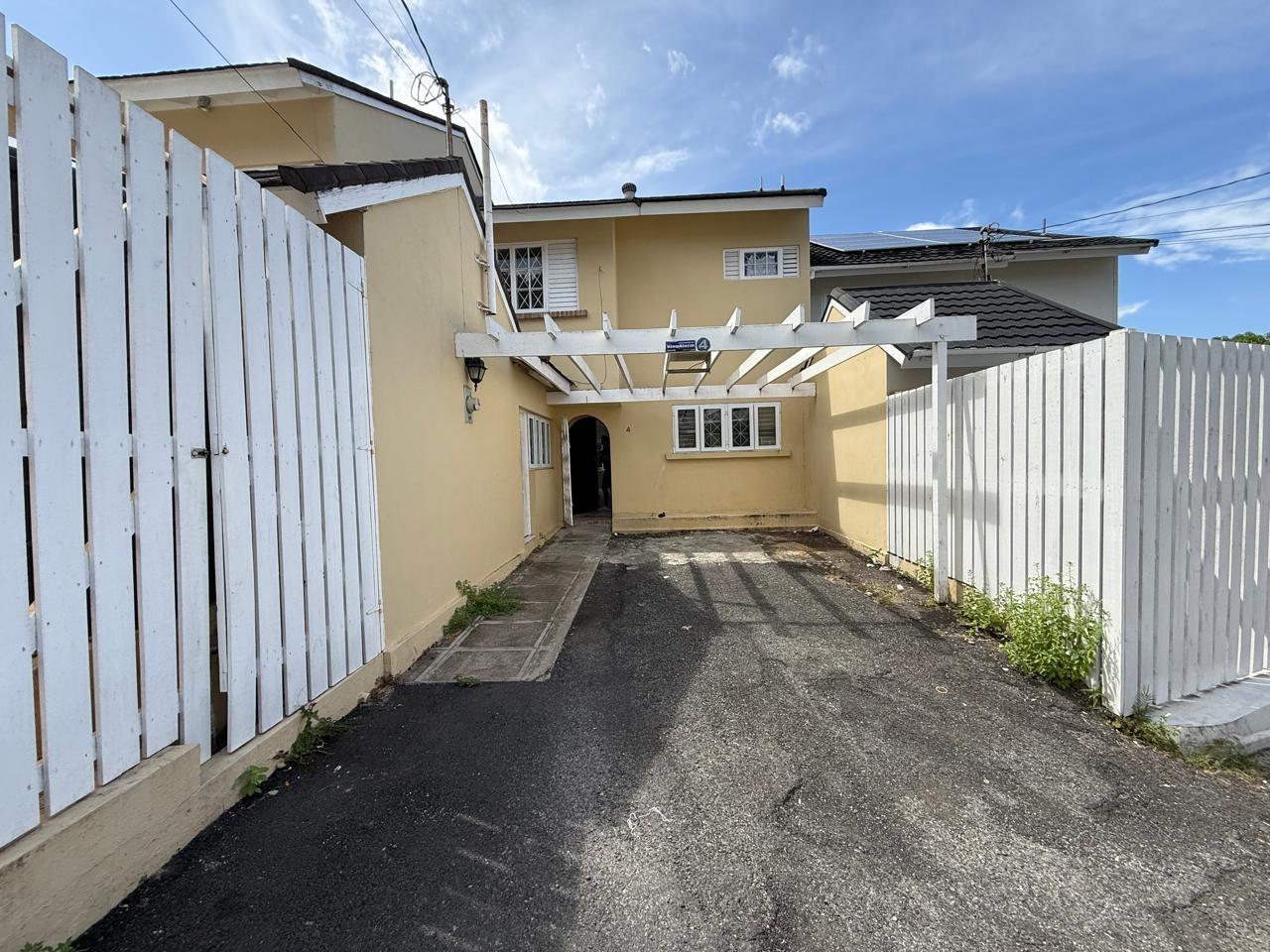 Townhouse For Rent: RIVA RIDGE, Kingston 6 | $2,500 photo 2