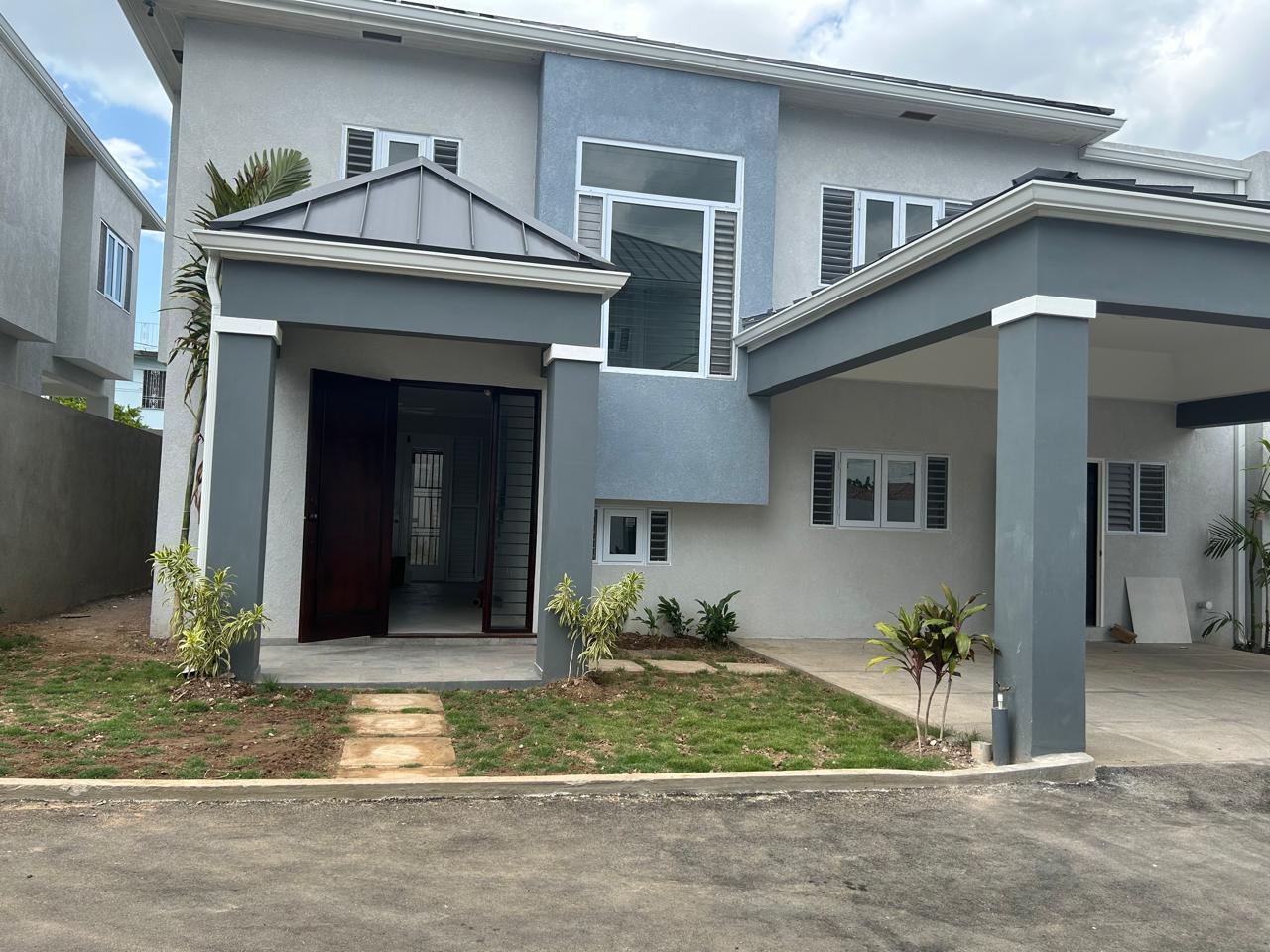Townhouse For Rent: LIGUANEA AVENUE, Kingston 6 | $4,800 photo 8