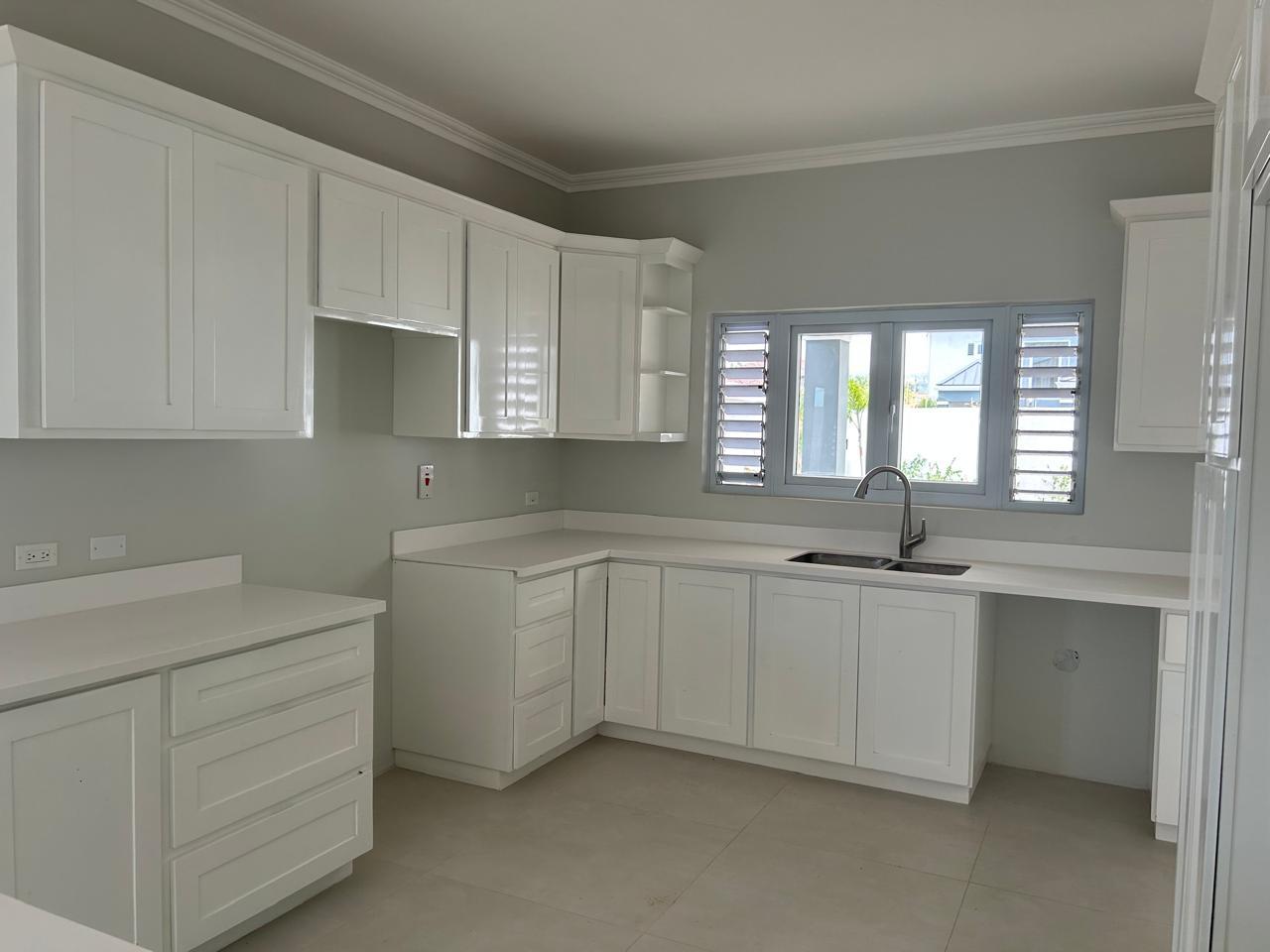 Townhouse For Rent: LIGUANEA AVENUE, Kingston 6 | $4,800 photo 14