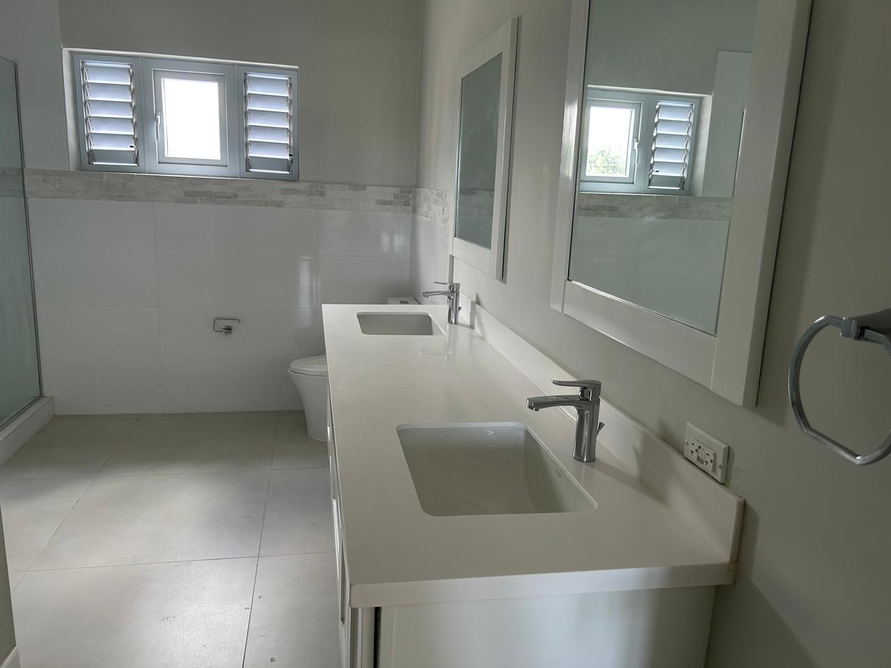 Townhouse For Rent: LIGUANEA AVENUE, Kingston 6 | $4,800 photo 20
